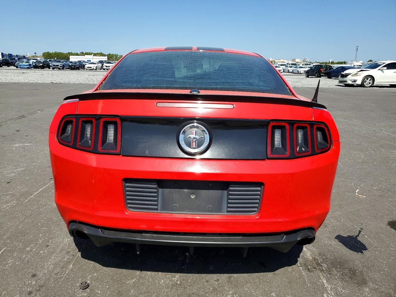 2014 Ford Mustang Red vin: 1ZVBP8AM0E5244906