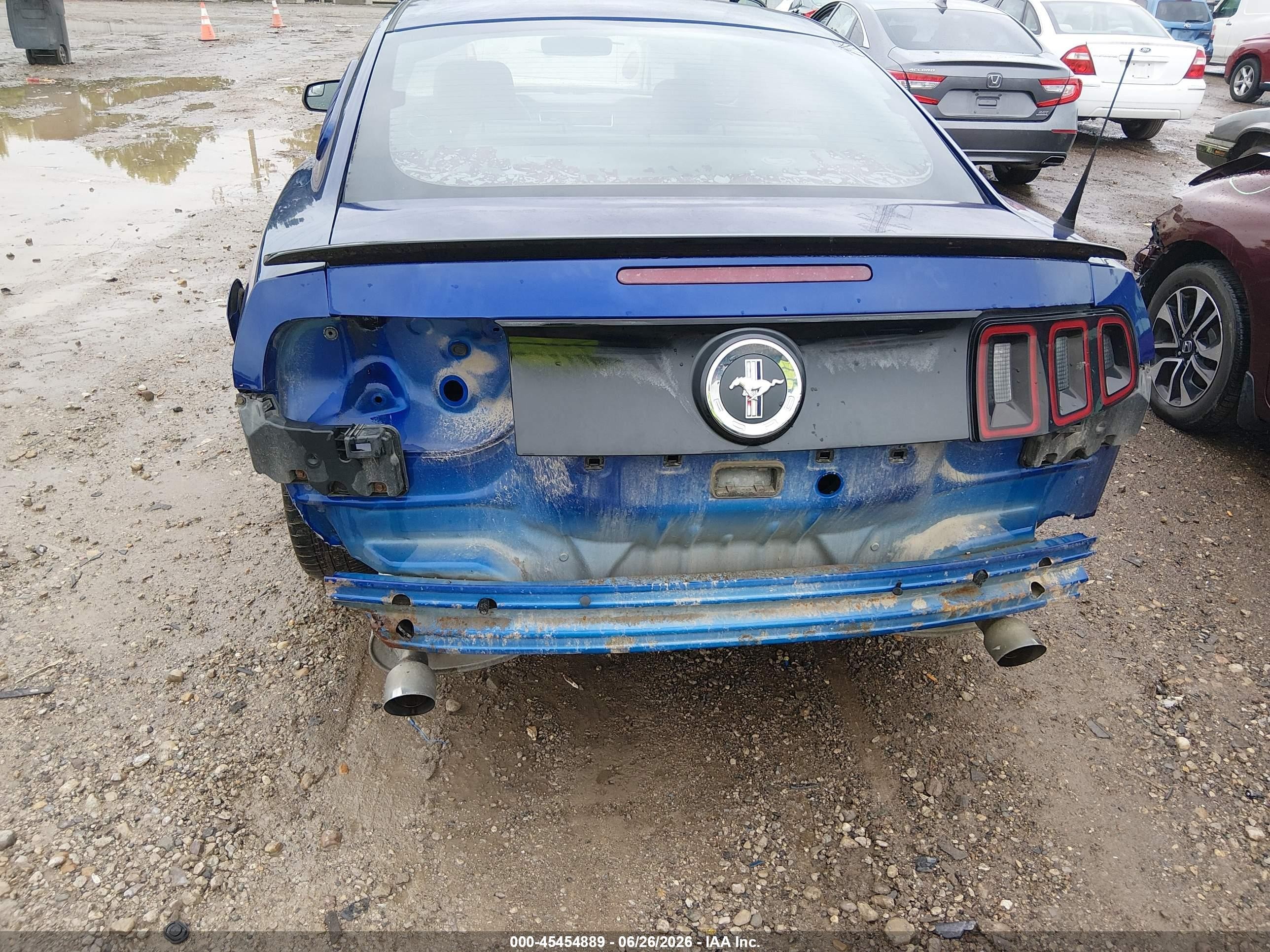 2014 Ford Mustang V6 Синий vin: 1ZVBP8AM0E5260913