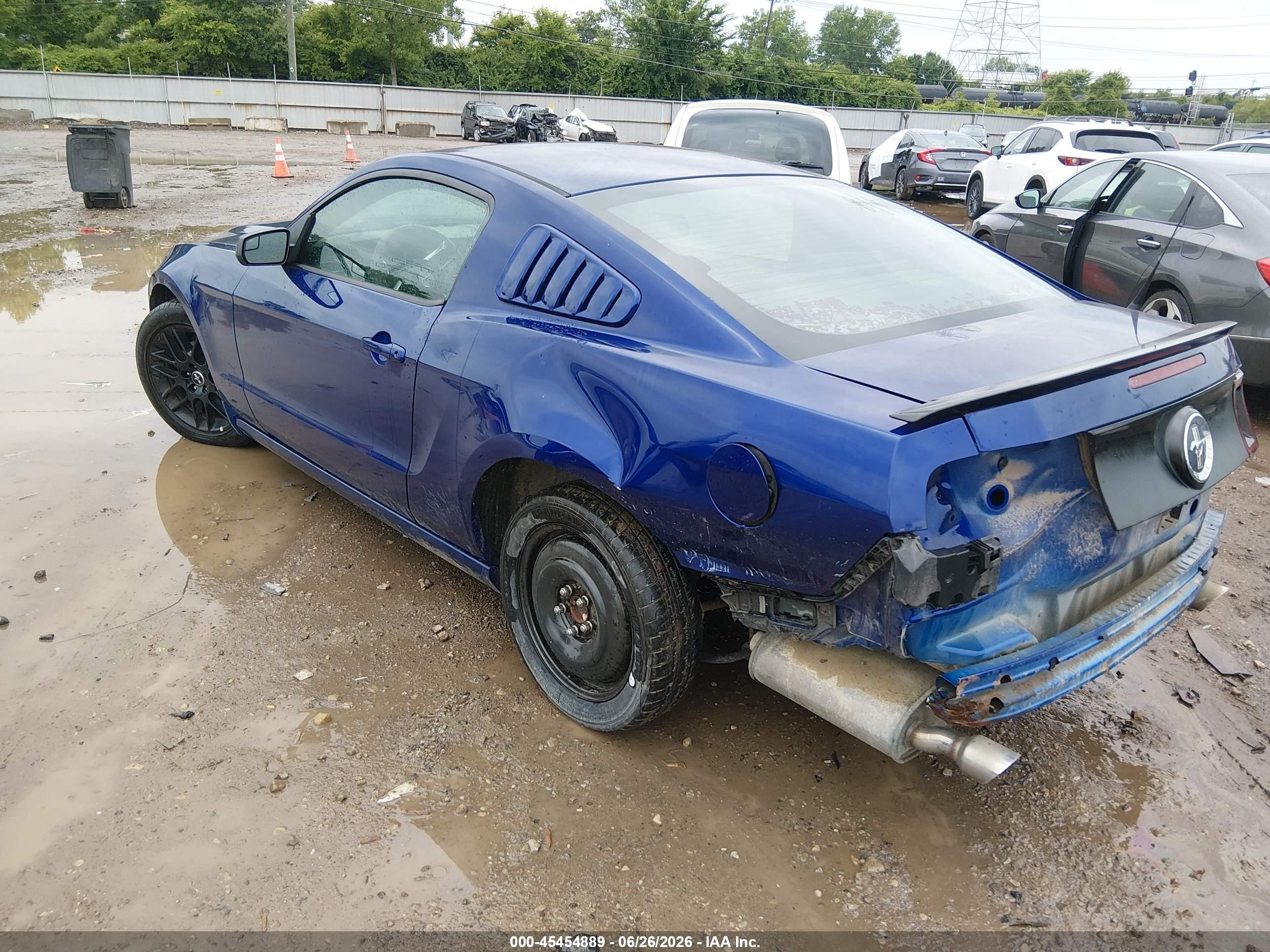 2014 Ford Mustang V6 Синий vin: 1ZVBP8AM0E5260913