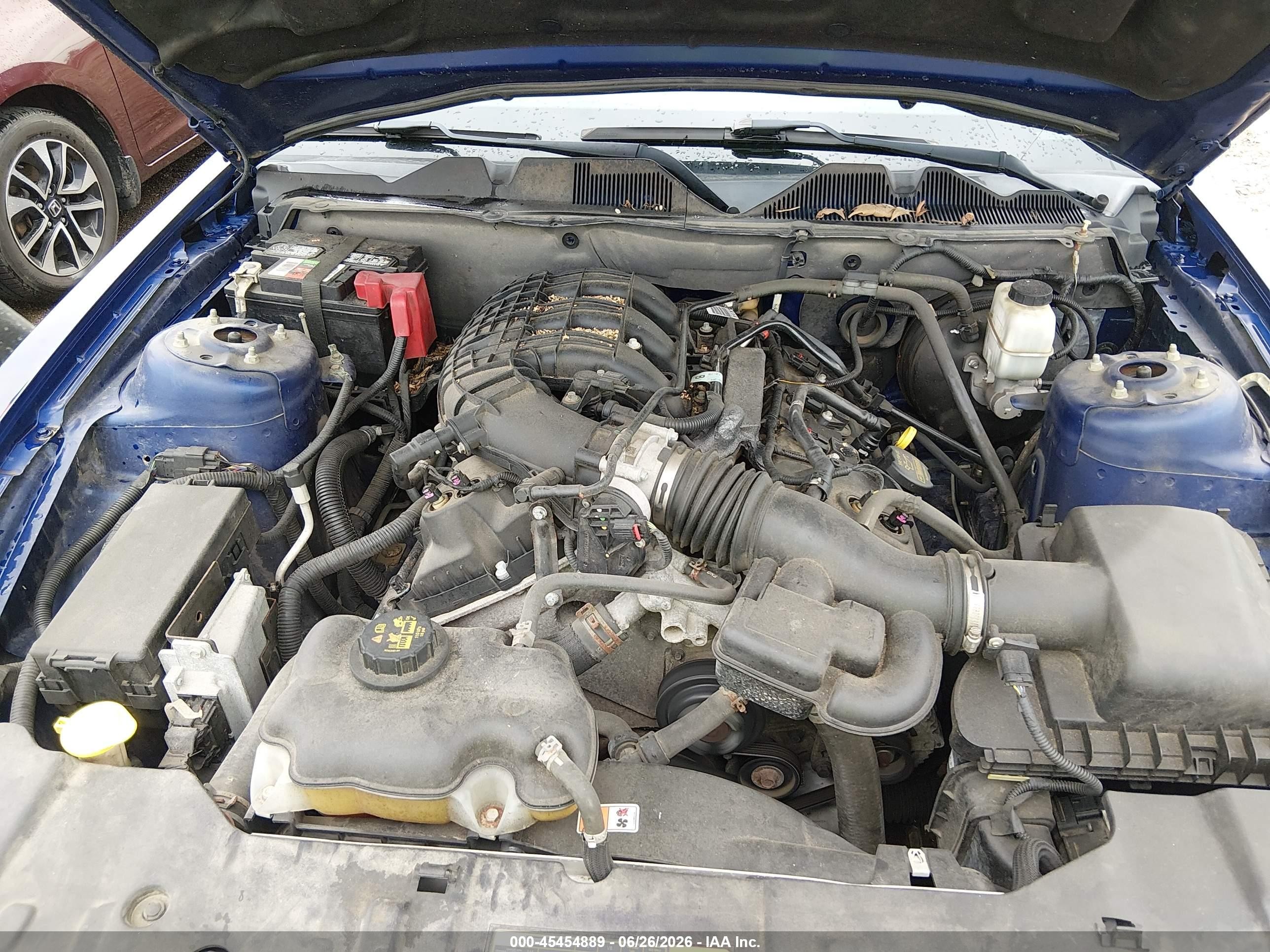 2014 Ford Mustang V6 Синий vin: 1ZVBP8AM0E5260913