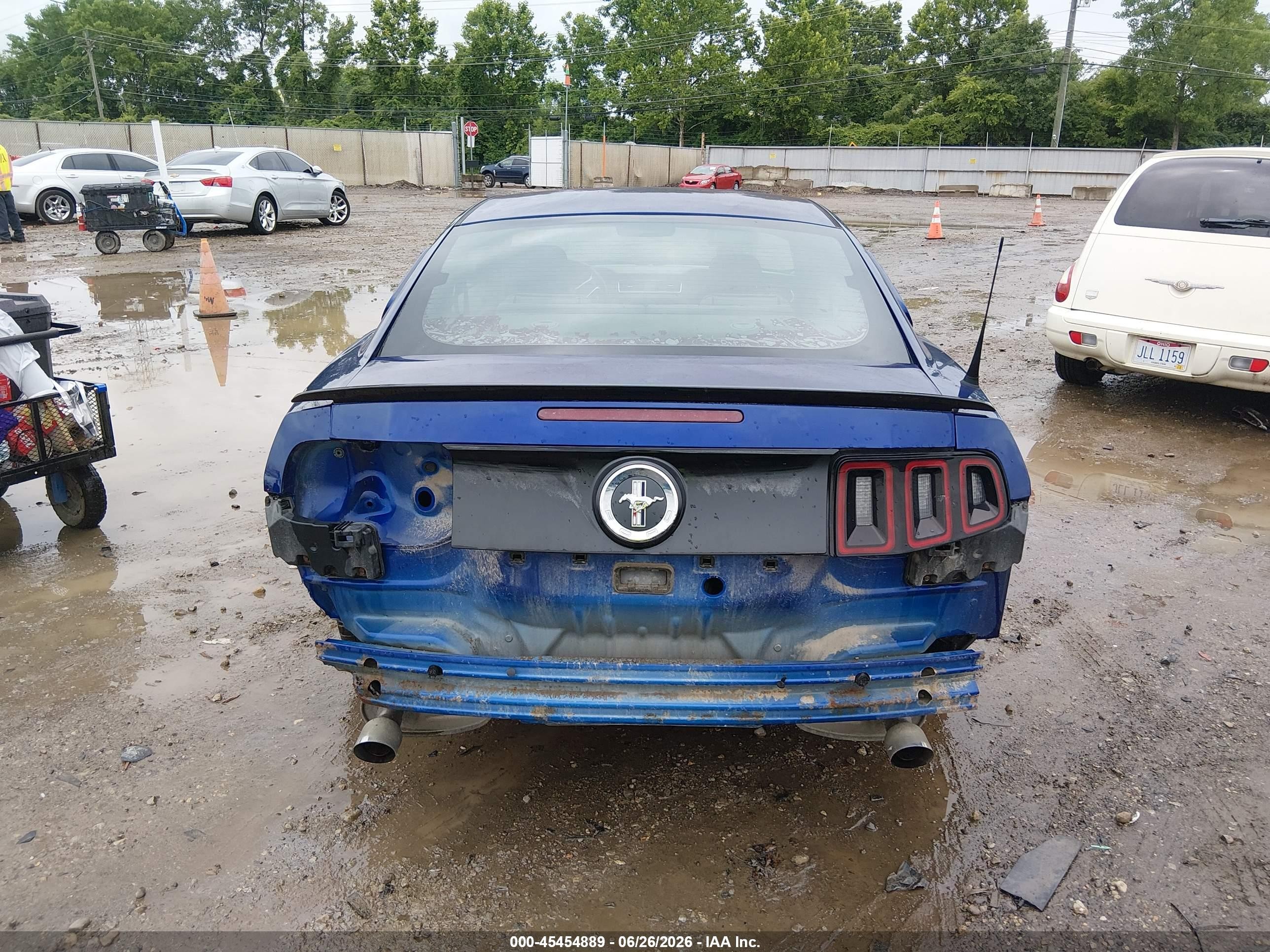 2014 Ford Mustang V6 Синий vin: 1ZVBP8AM0E5260913
