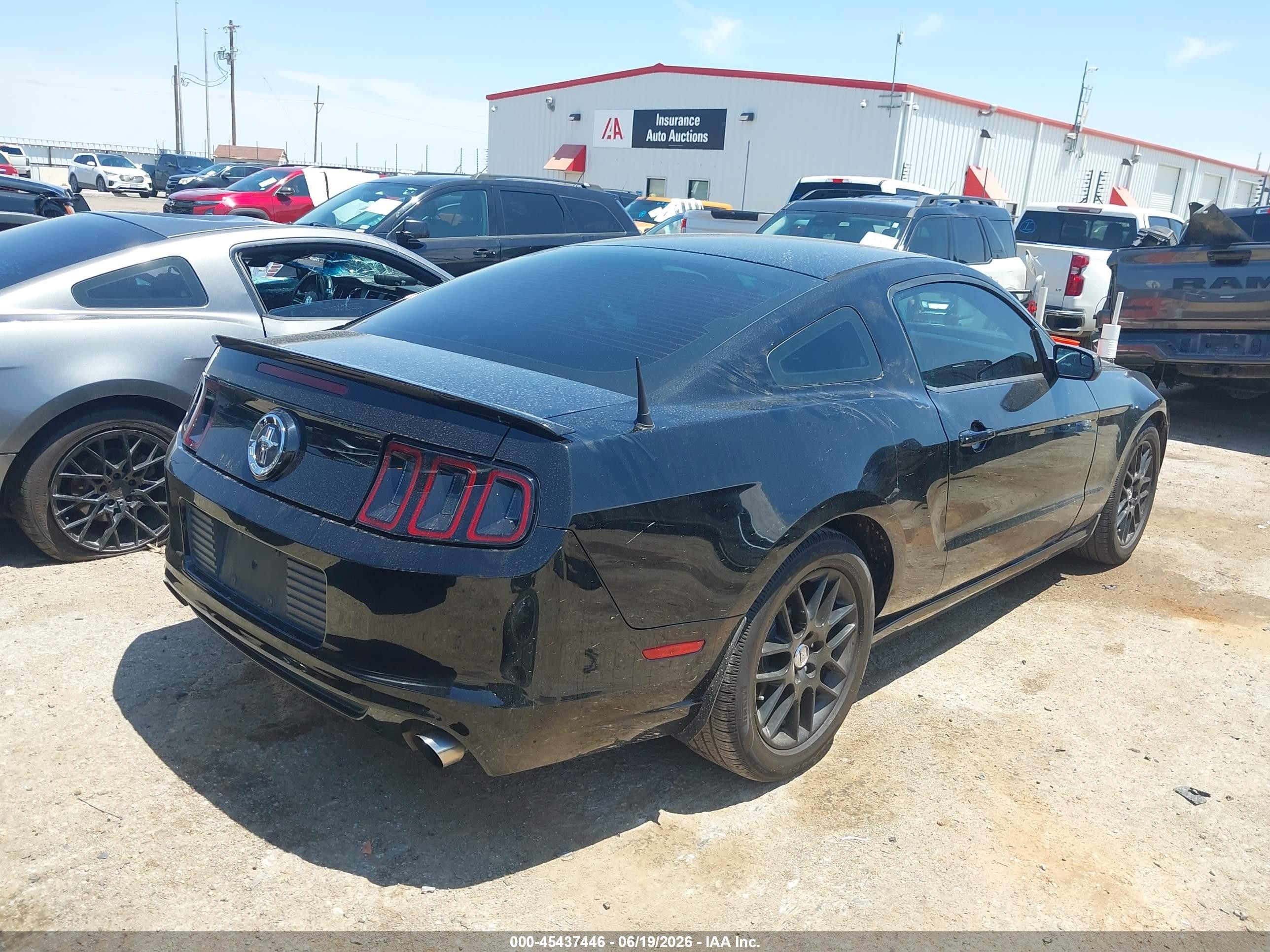 2014 Ford Mustang V6/v6 Premium Black vin: 1ZVBP8AM0E5266274