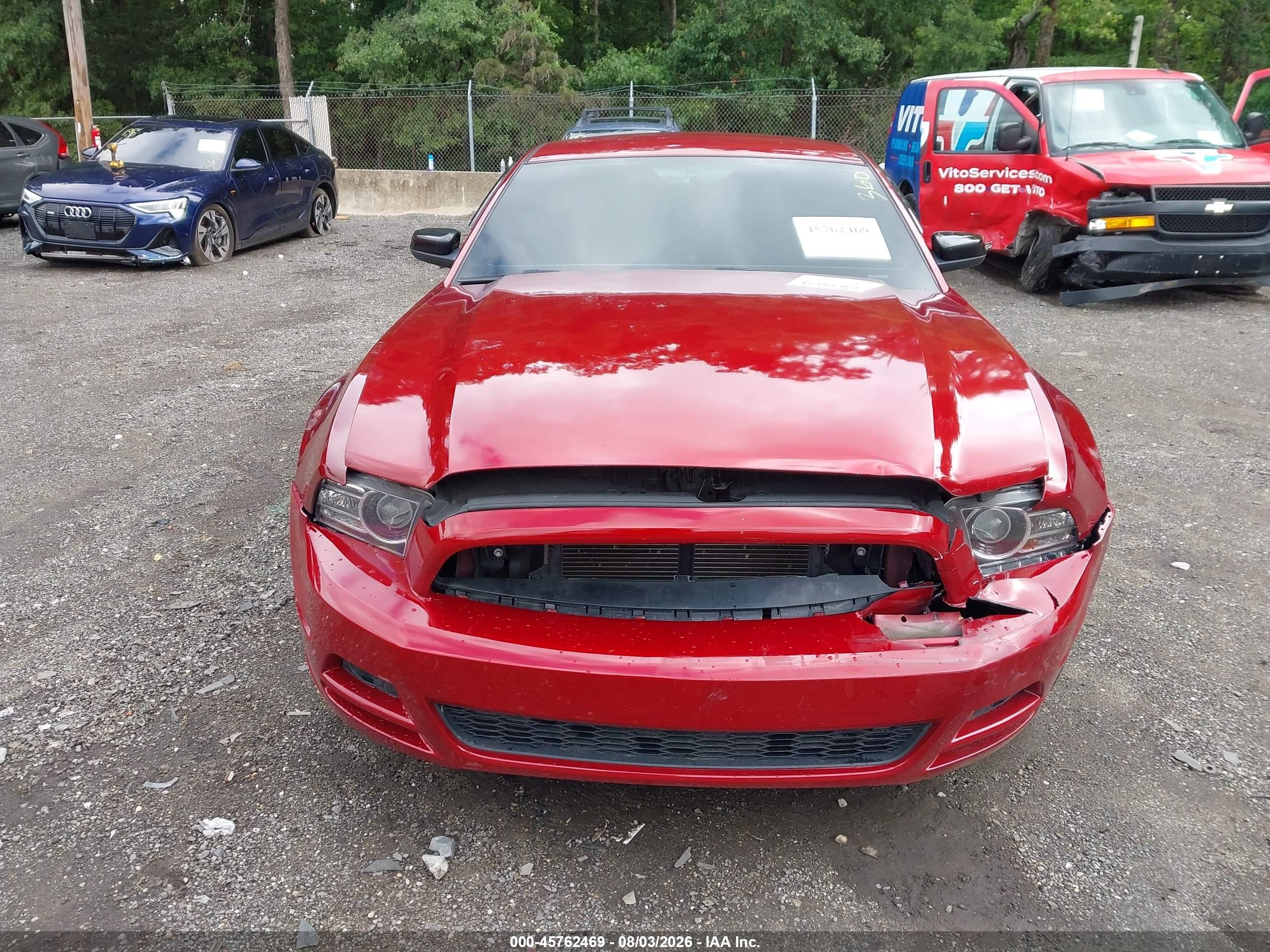 2014 Ford Mustang V6 Red vin: 1ZVBP8AM0E5267926