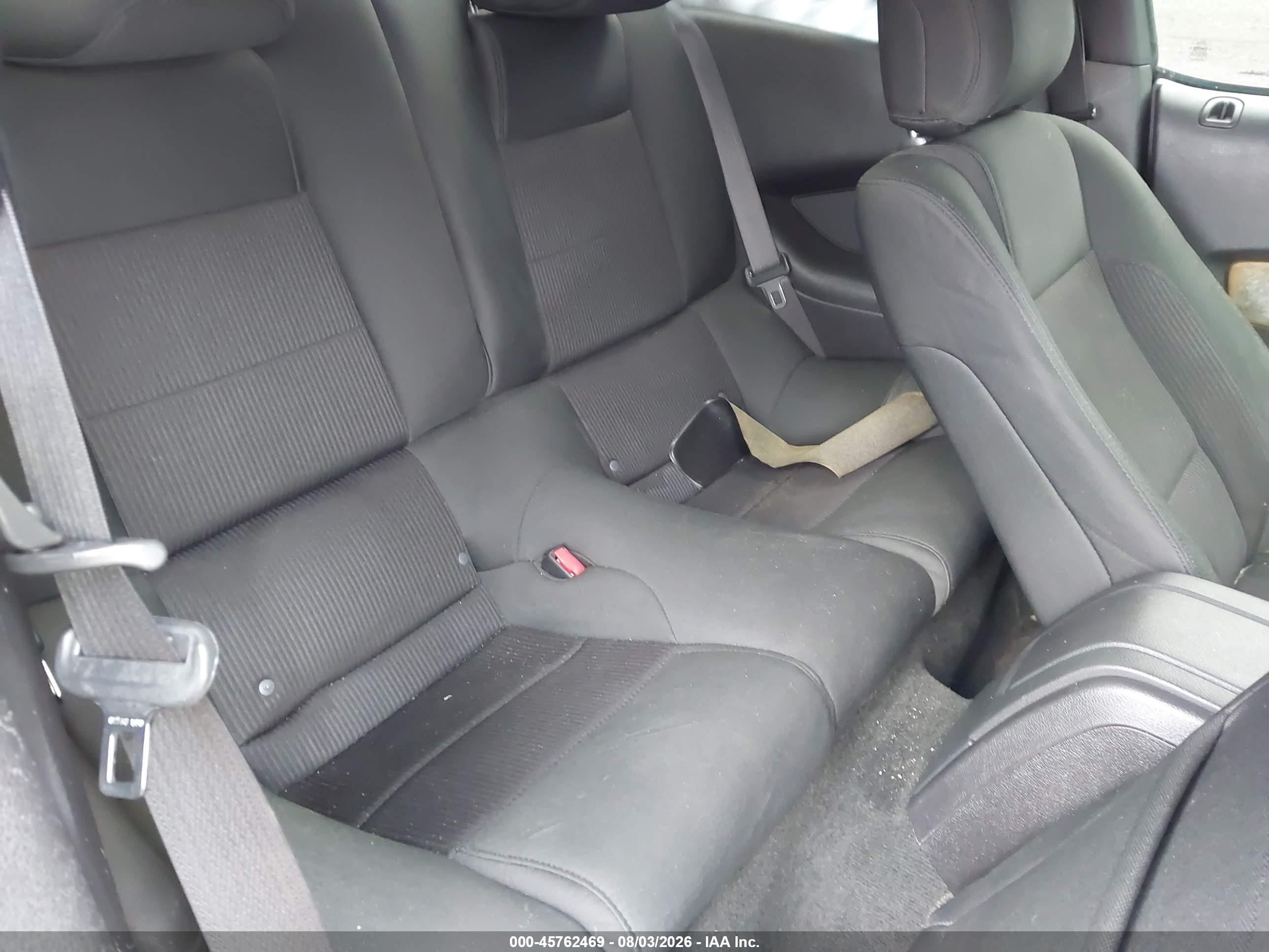 2014 Ford Mustang V6 Red vin: 1ZVBP8AM0E5267926
