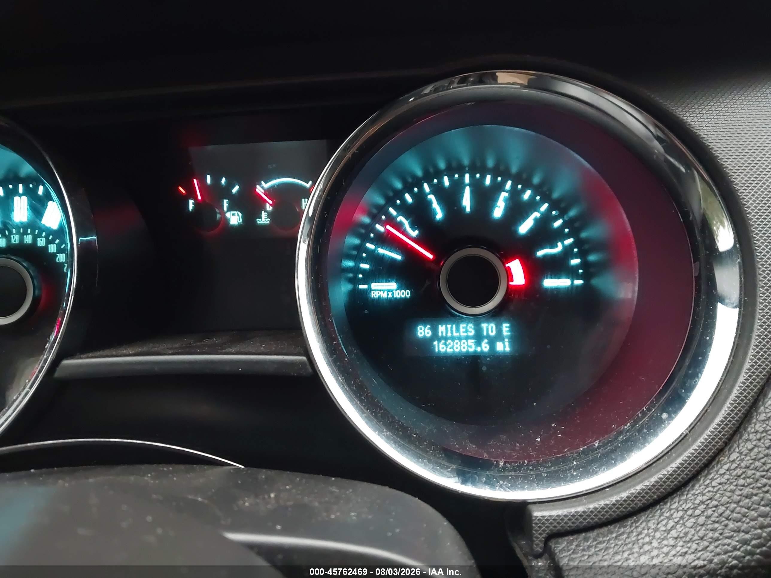 2014 Ford Mustang V6 Red vin: 1ZVBP8AM0E5267926