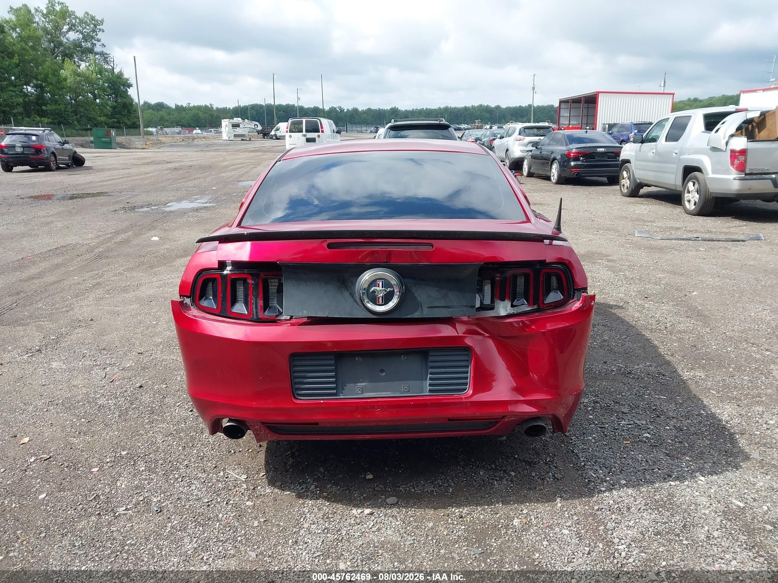 2014 Ford Mustang V6 Red vin: 1ZVBP8AM0E5267926