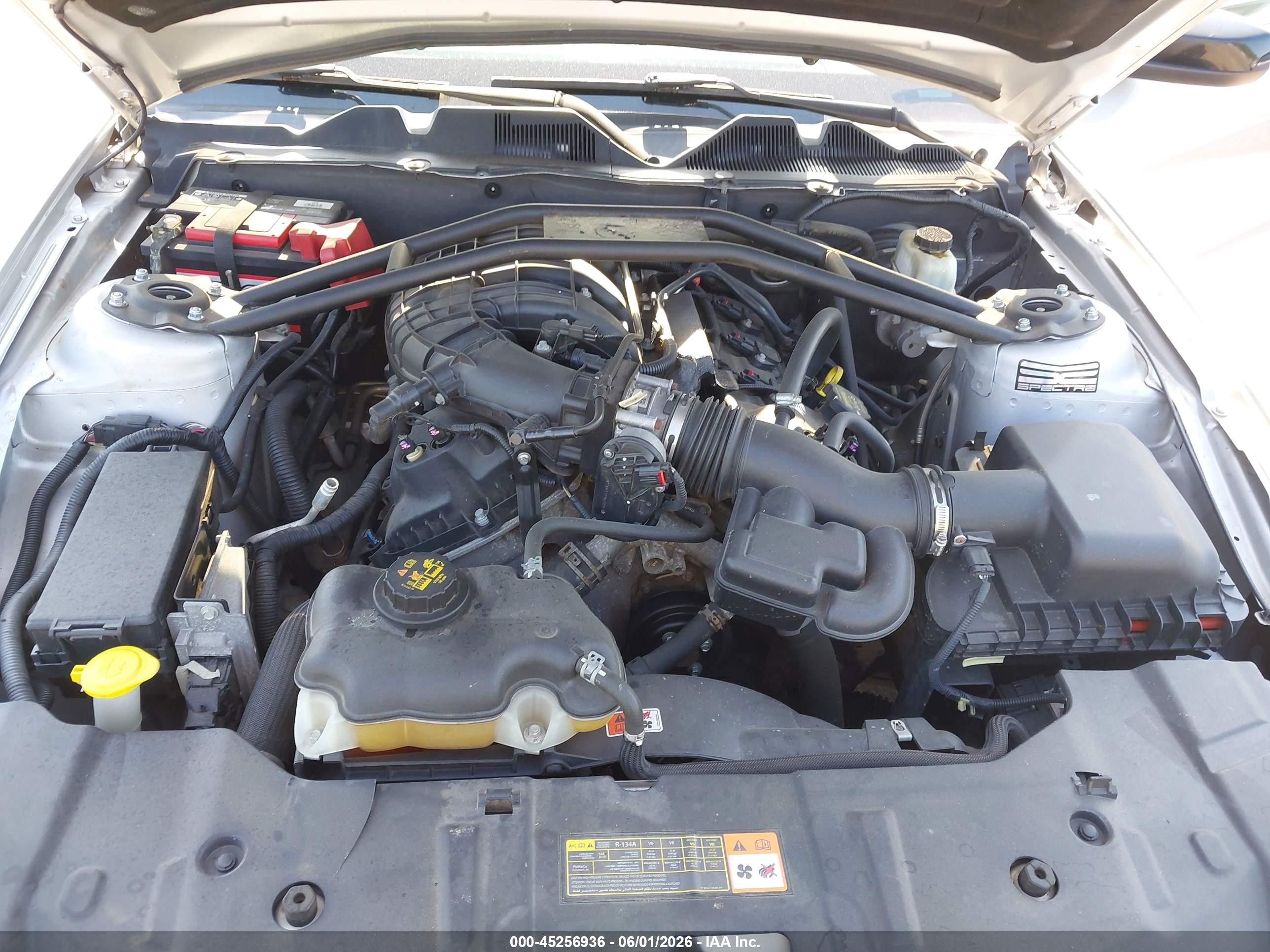 2014 Ford Mustang V6 Серебряный vin: 1ZVBP8AM0E5269417