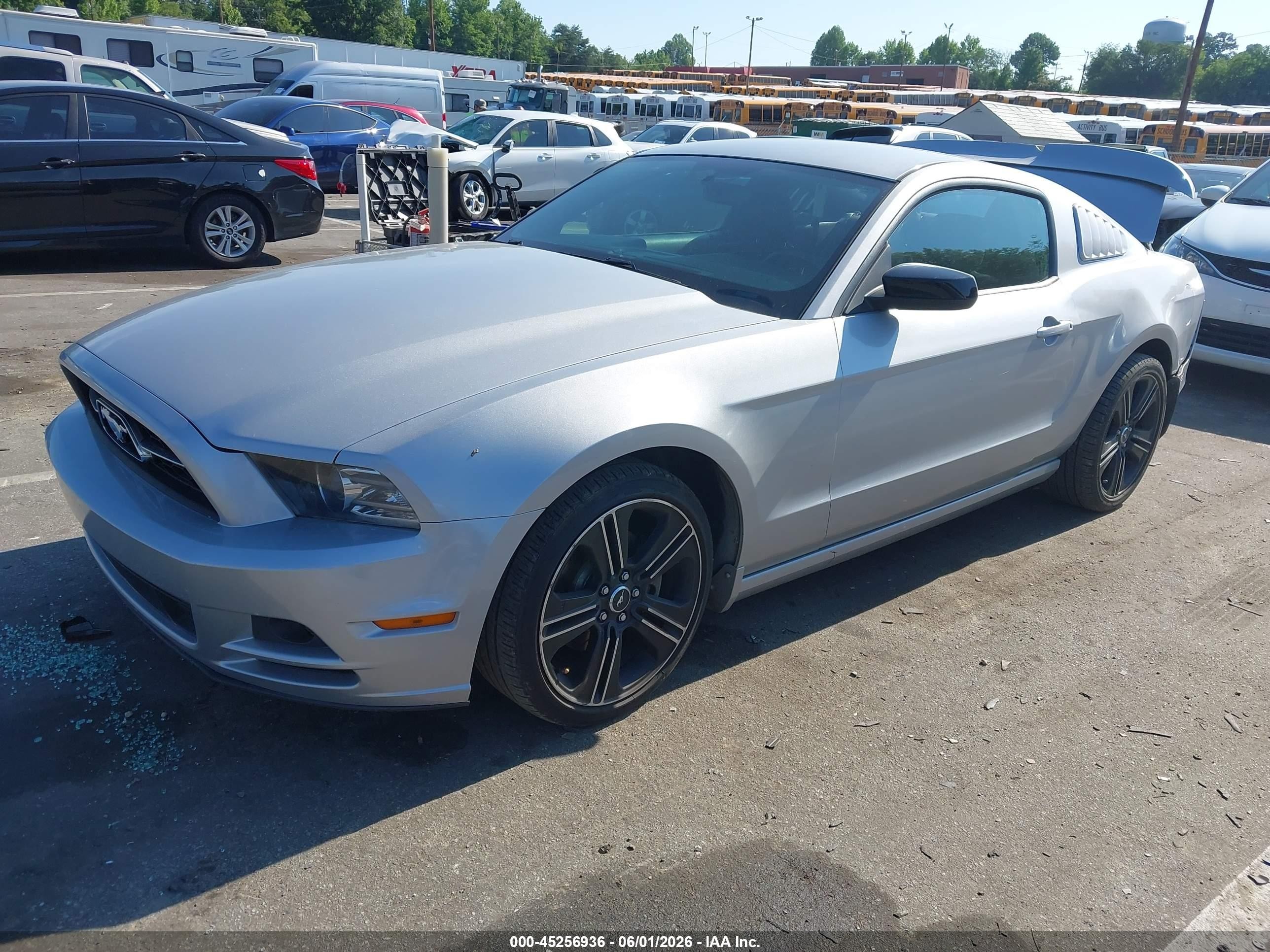 2014 Ford Mustang V6 Серебряный vin: 1ZVBP8AM0E5269417