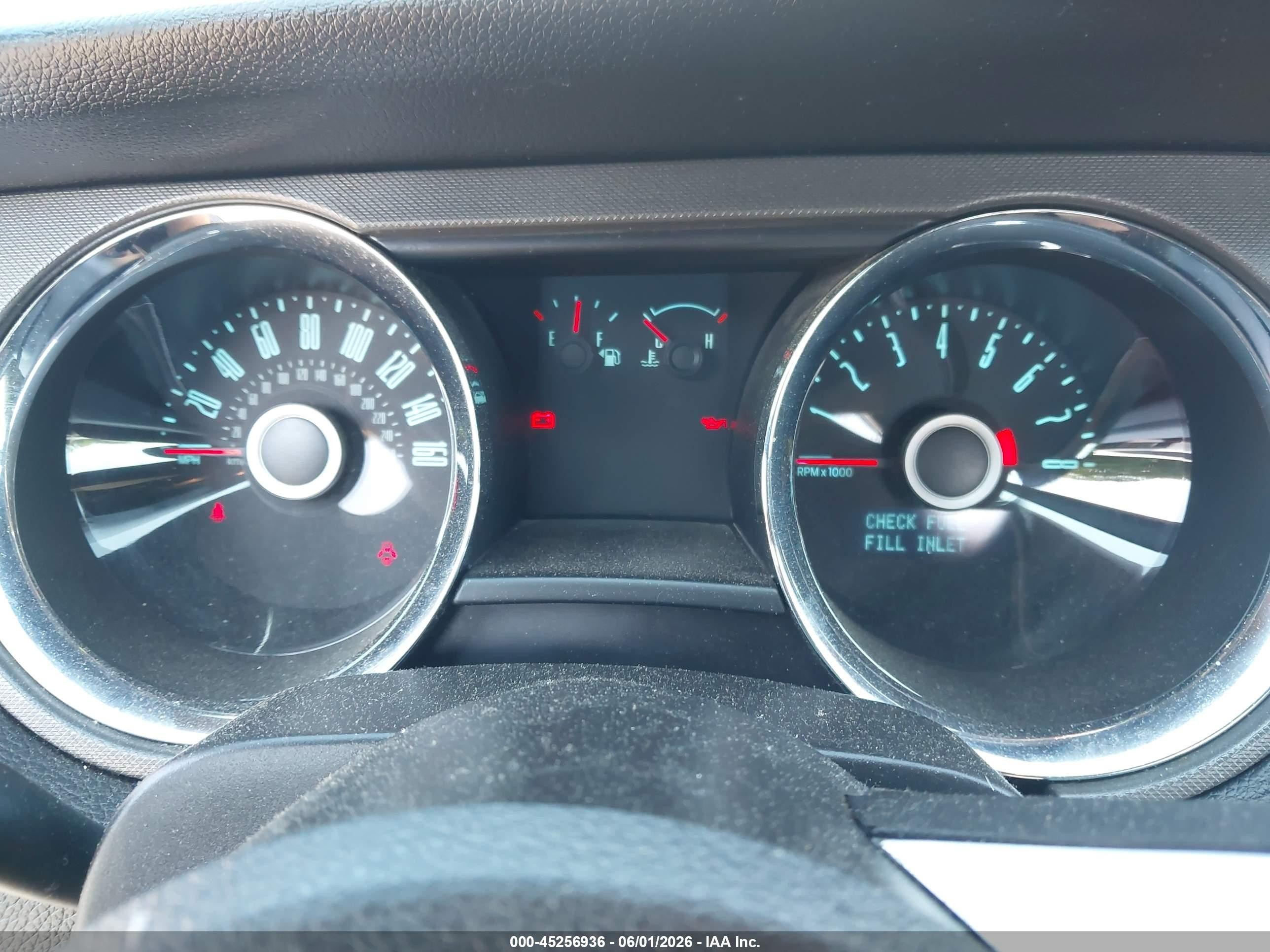 2014 Ford Mustang V6 Серебряный vin: 1ZVBP8AM0E5269417