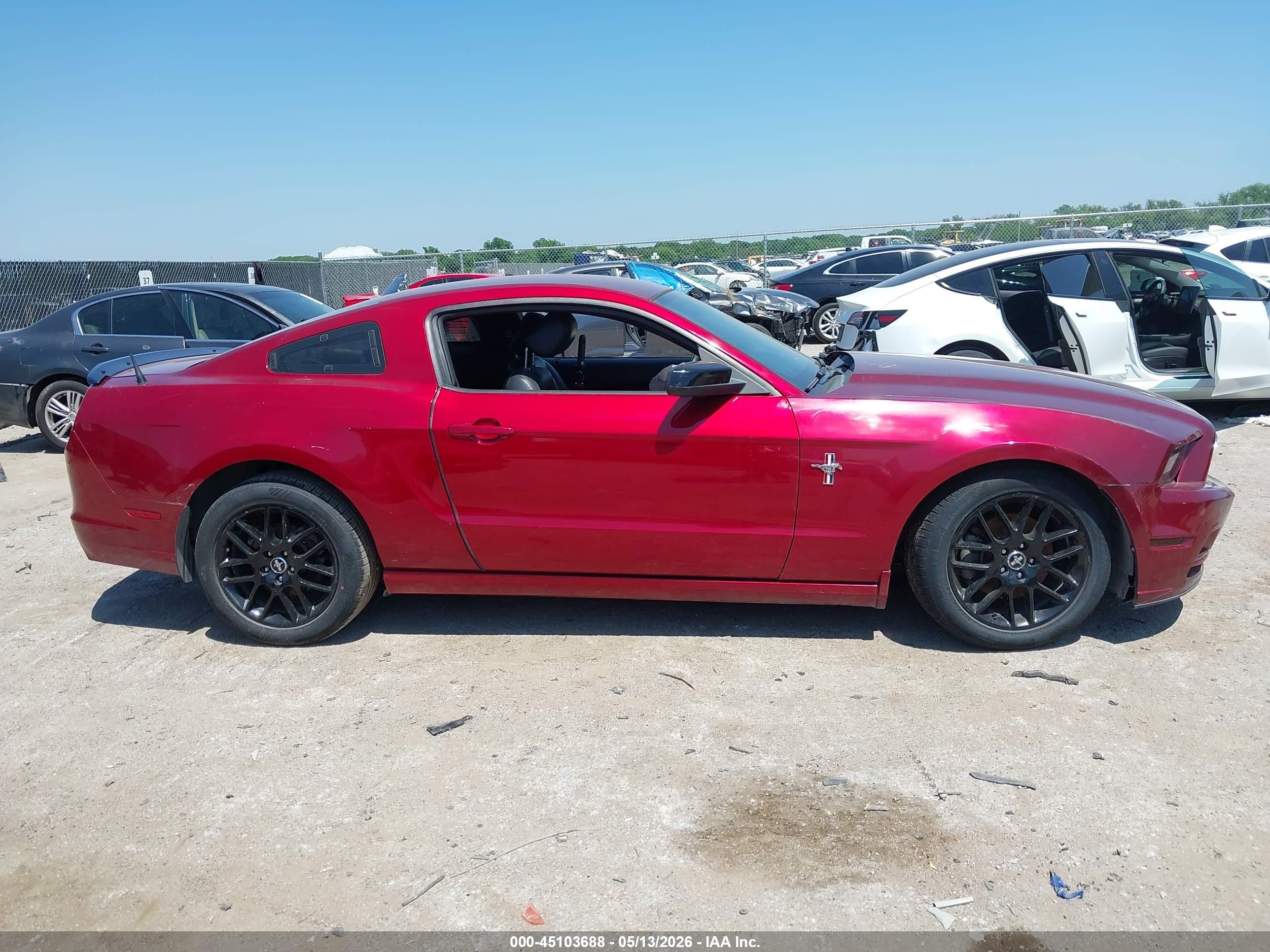2014 Ford Mustang V6 Maroon vin: 1ZVBP8AM0E5274343