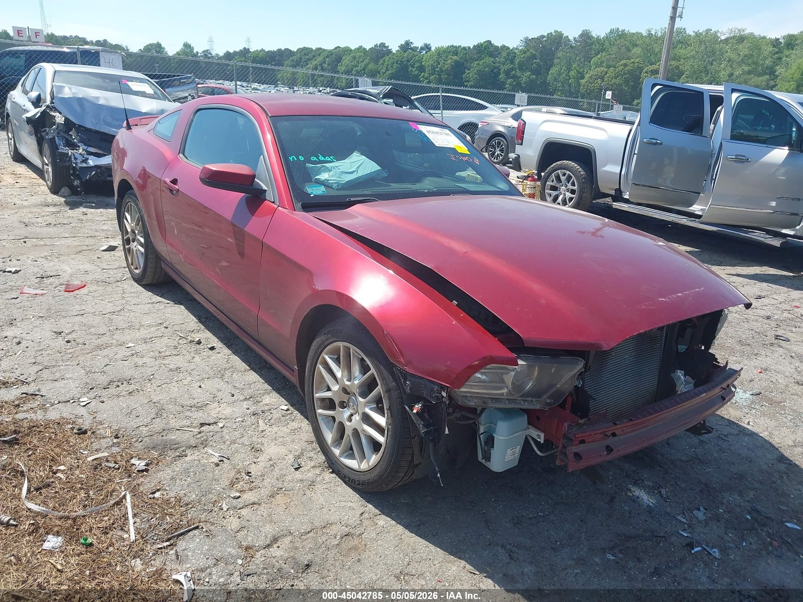 2014 Ford Mustang V6 Premium Maroon vin: 1ZVBP8AM0E5280708