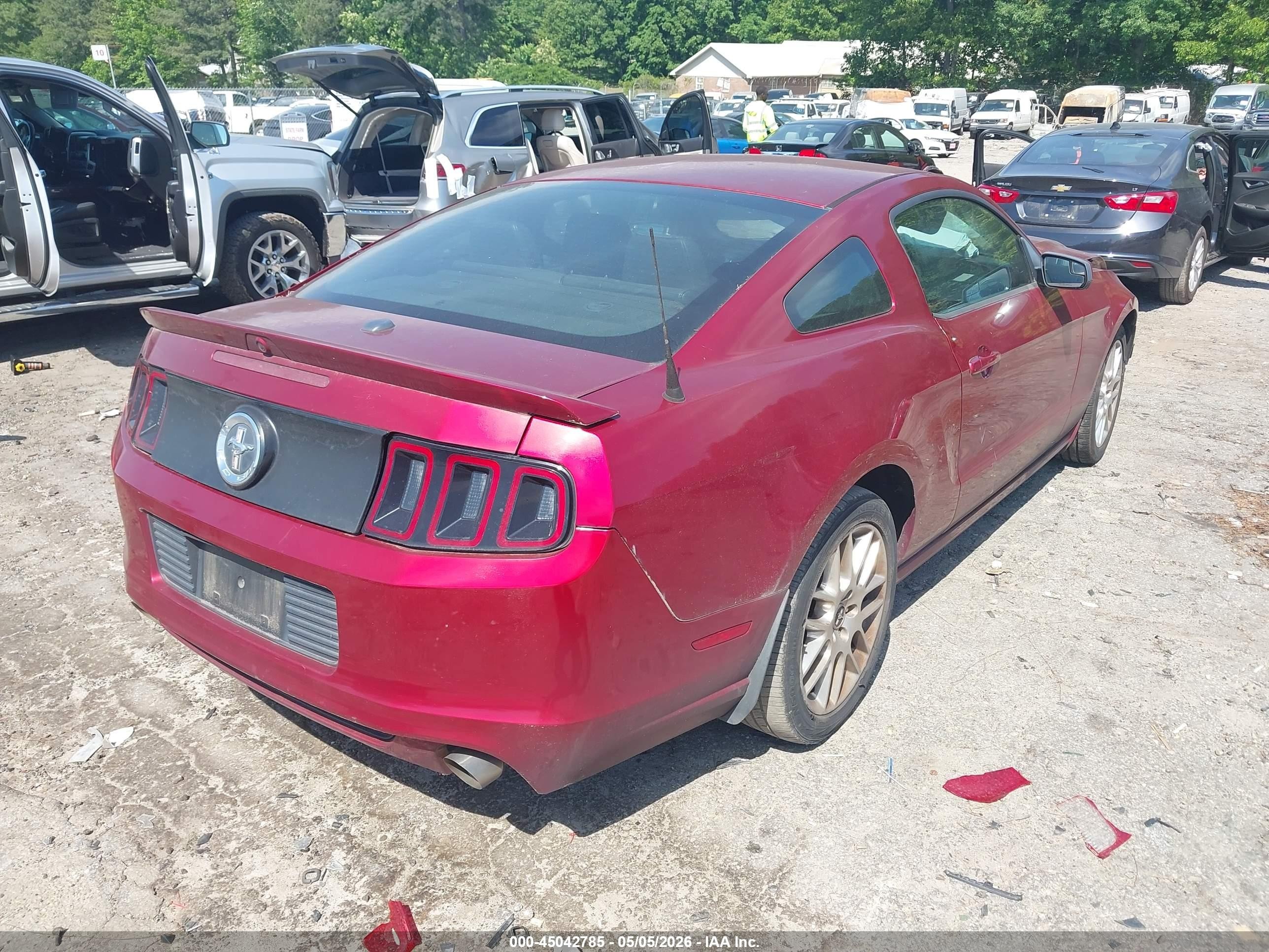 2014 Ford Mustang V6 Premium Maroon vin: 1ZVBP8AM0E5280708