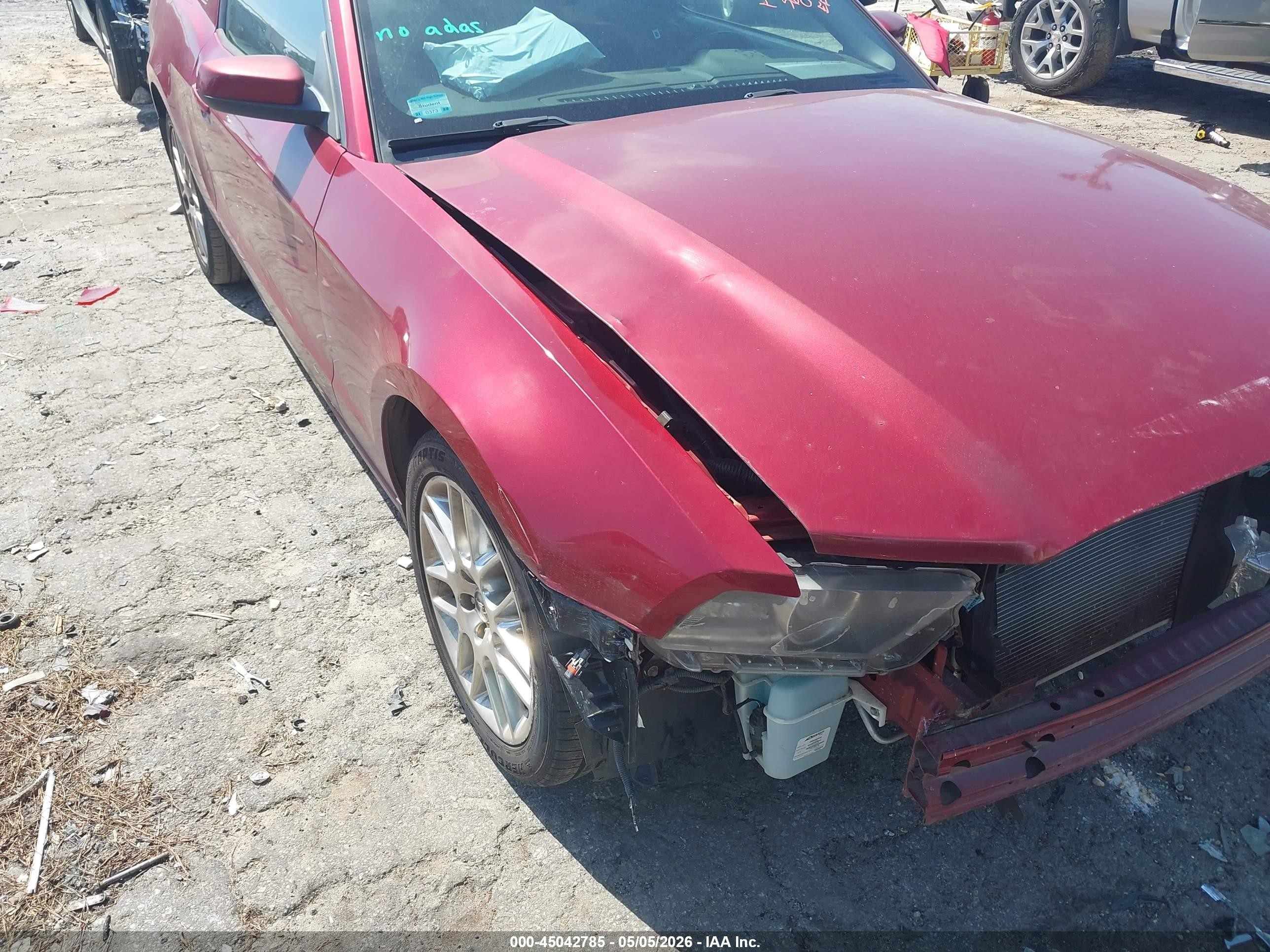 2014 Ford Mustang V6 Premium Maroon vin: 1ZVBP8AM0E5280708