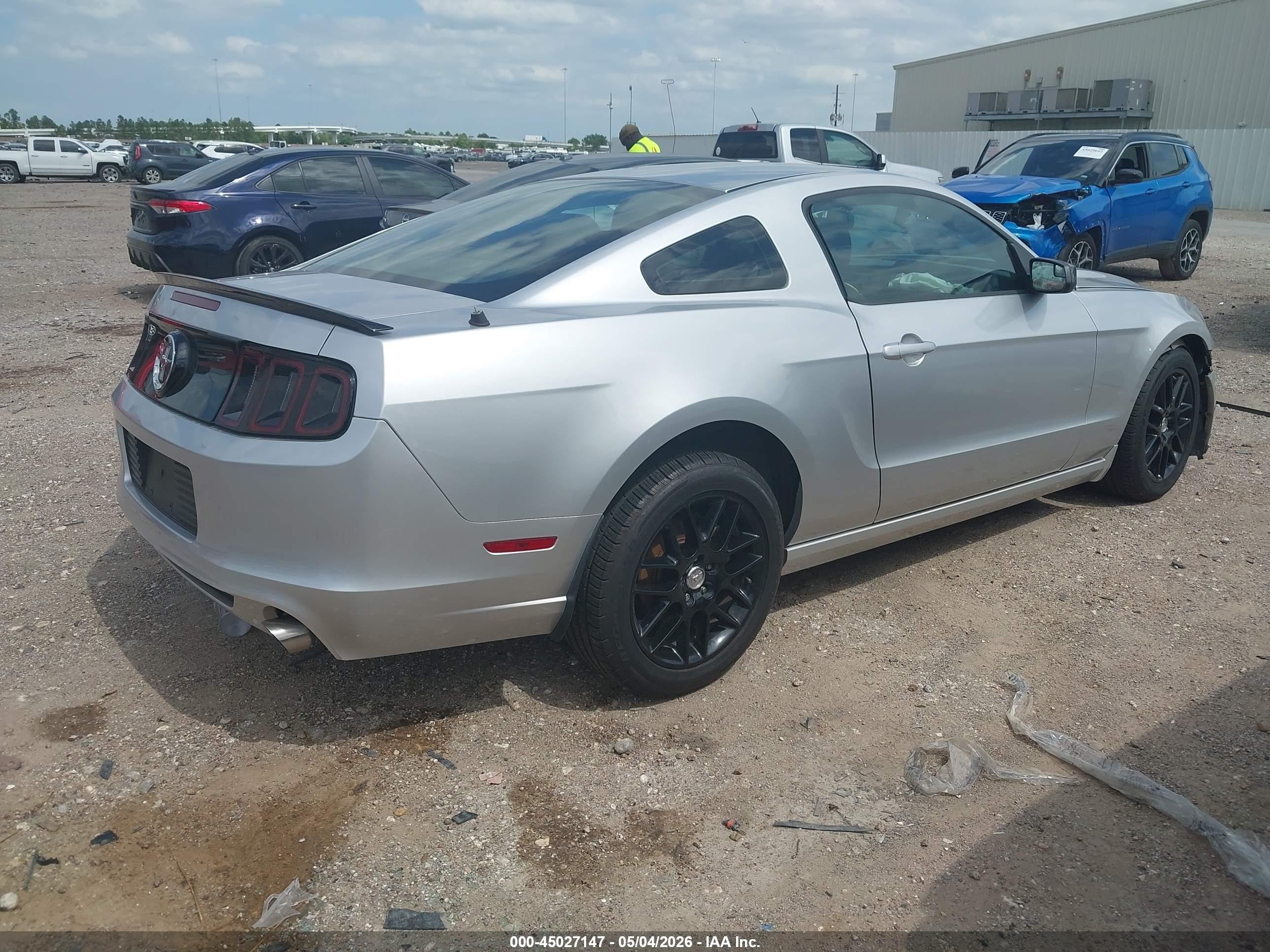 2014 Ford Mustang V6 Silver vin: 1ZVBP8AM0E5306045