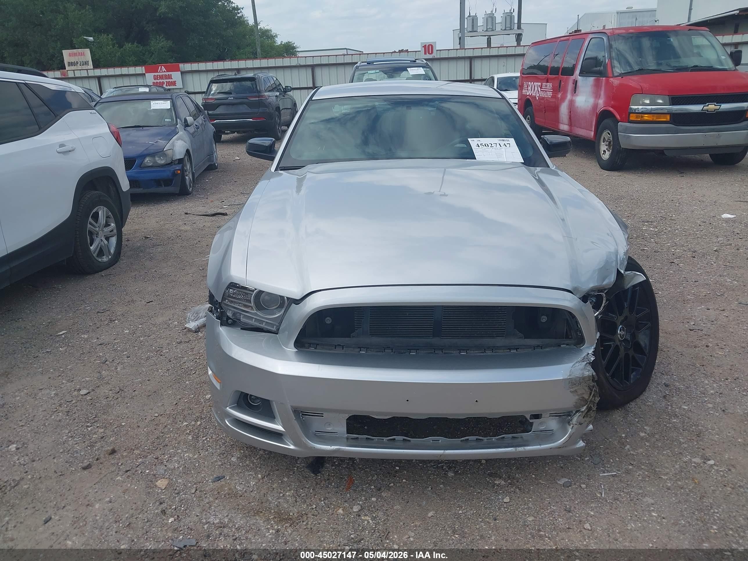 2014 Ford Mustang V6 Silver vin: 1ZVBP8AM0E5306045