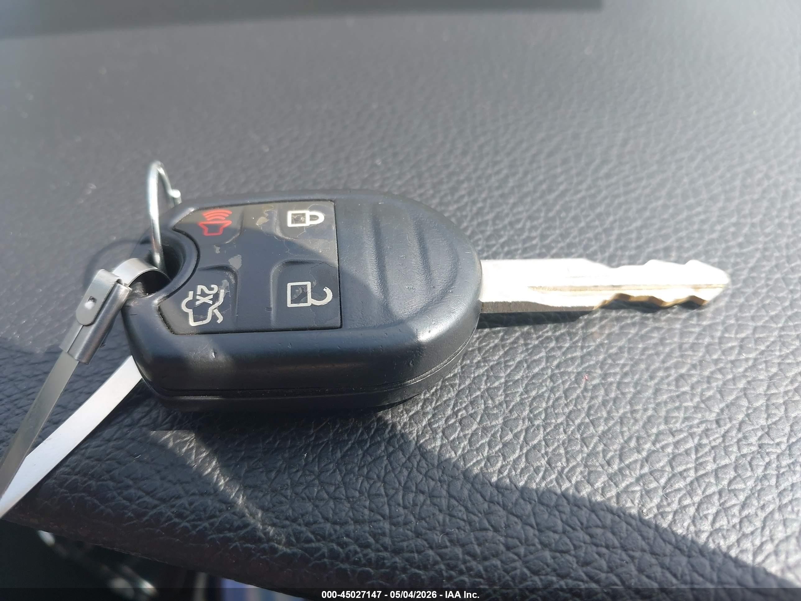 2014 Ford Mustang V6 Silver vin: 1ZVBP8AM0E5306045