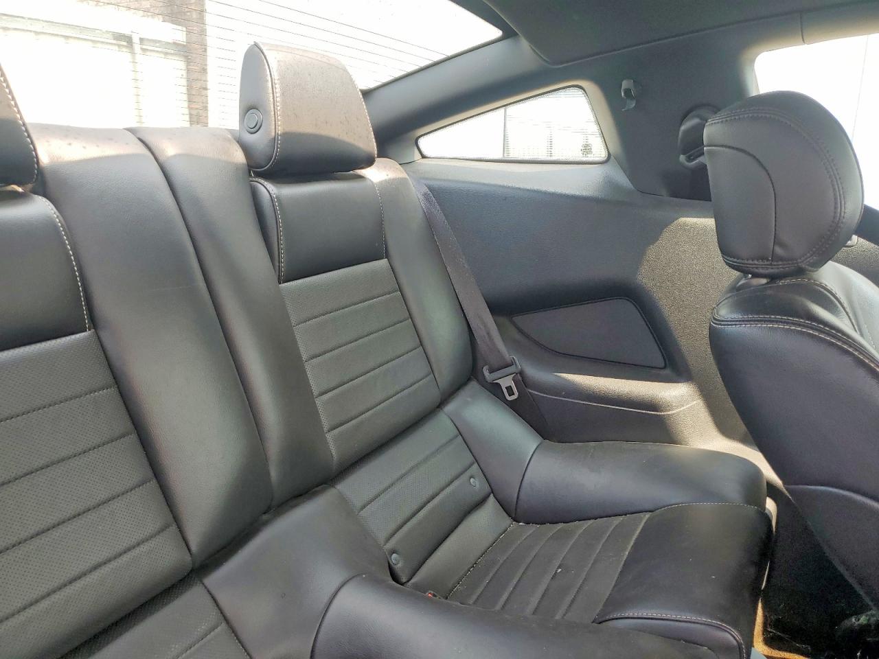 2014 Ford Mustang Белый vin: 1ZVBP8AM0E5312962