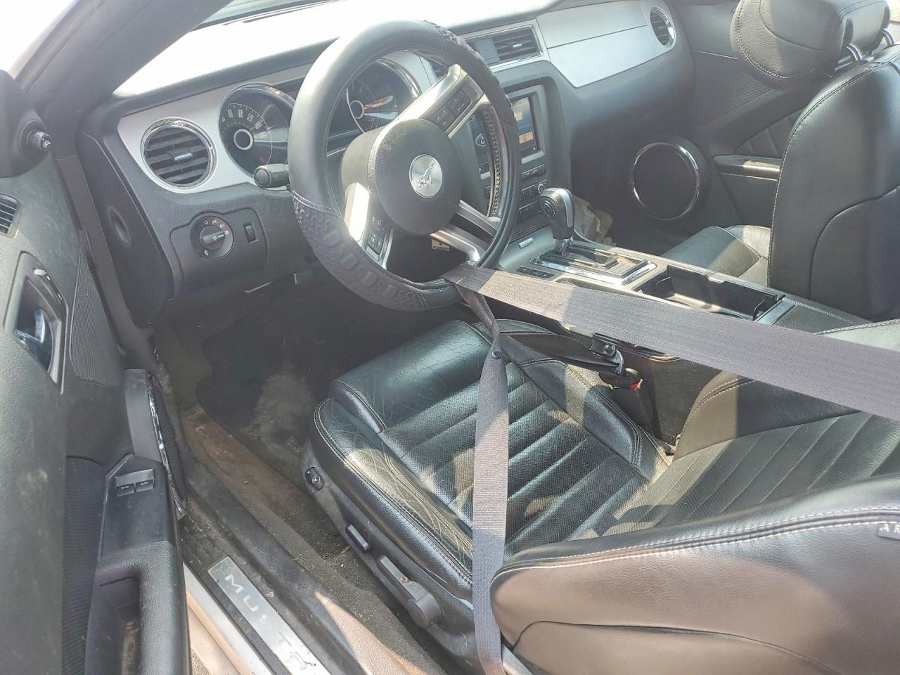 2014 Ford Mustang Белый vin: 1ZVBP8AM0E5312962