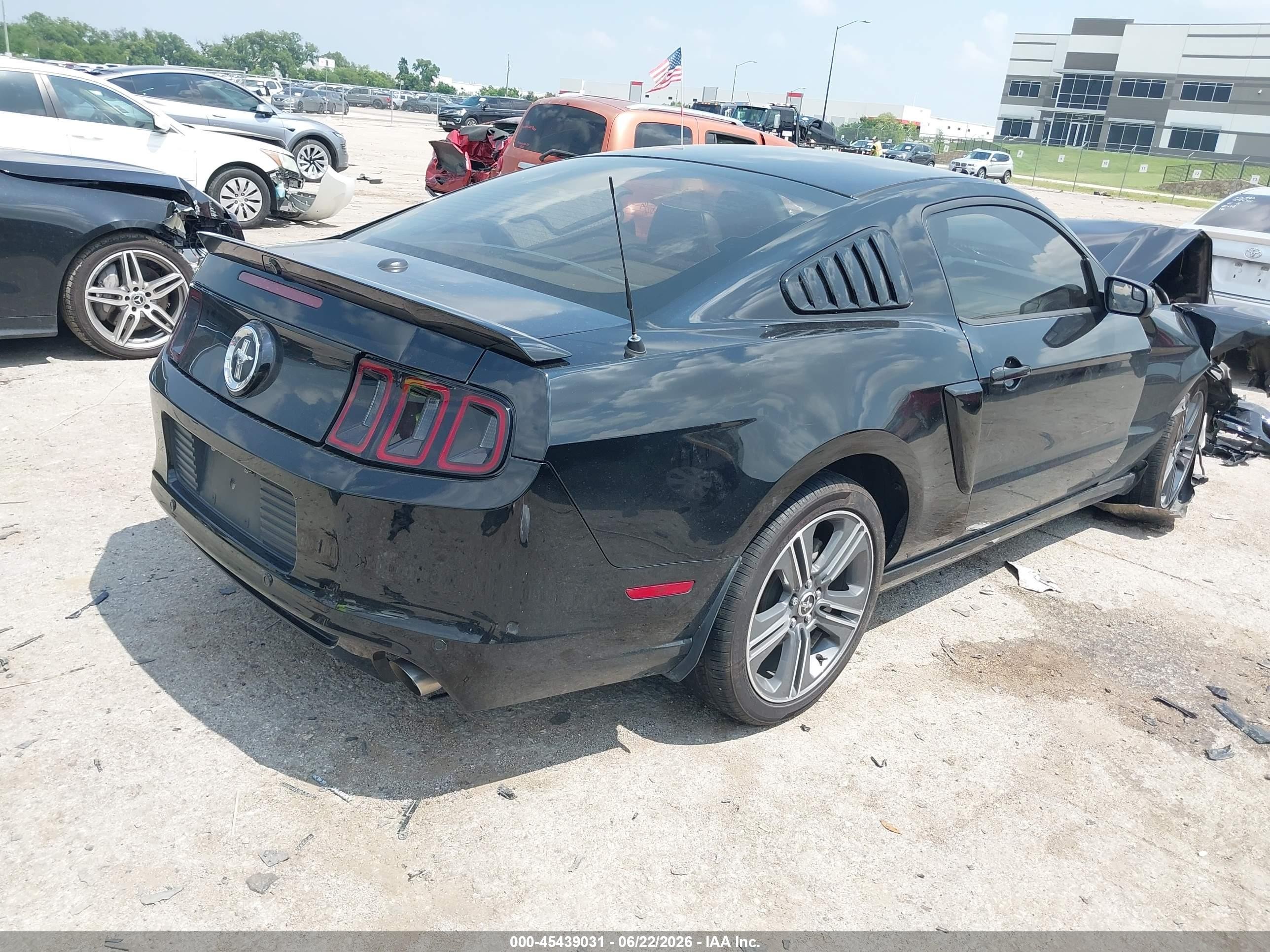 2014 Ford Mustang V6/v6 Premium Black vin: 1ZVBP8AM0E5315943
