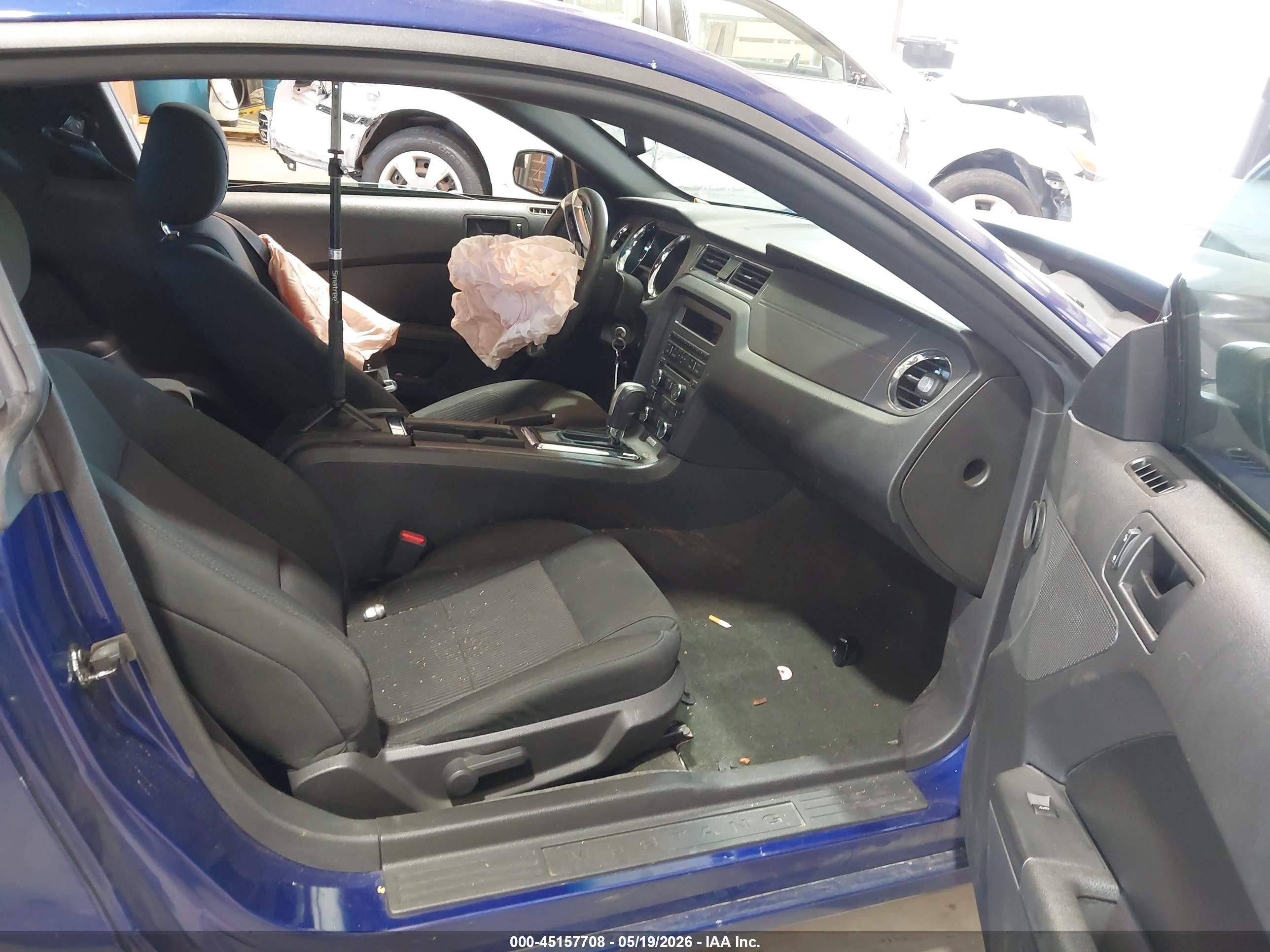 2014 Ford Mustang V6 Blue vin: 1ZVBP8AM0E5324352