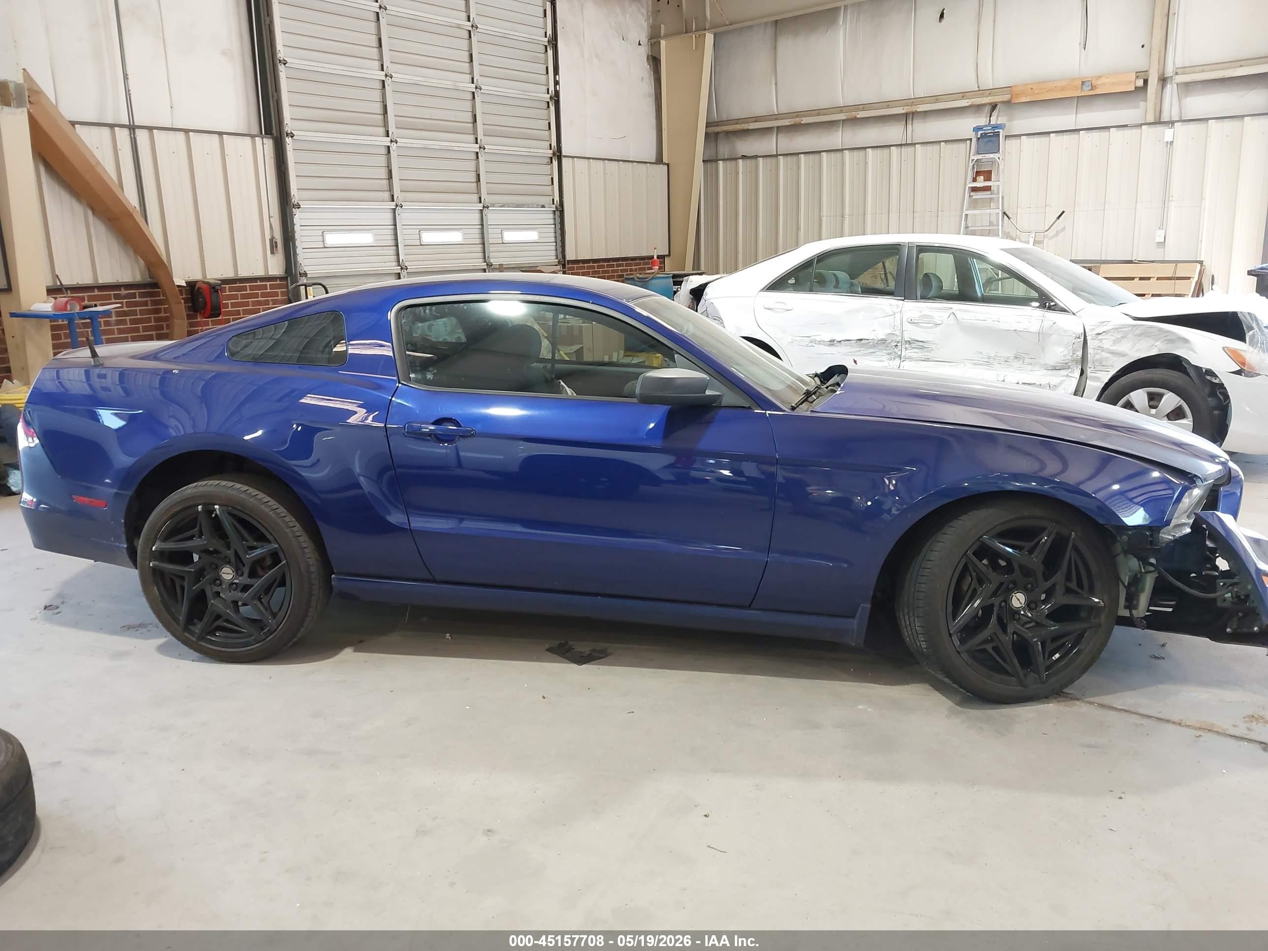 2014 Ford Mustang V6 Blue vin: 1ZVBP8AM0E5324352