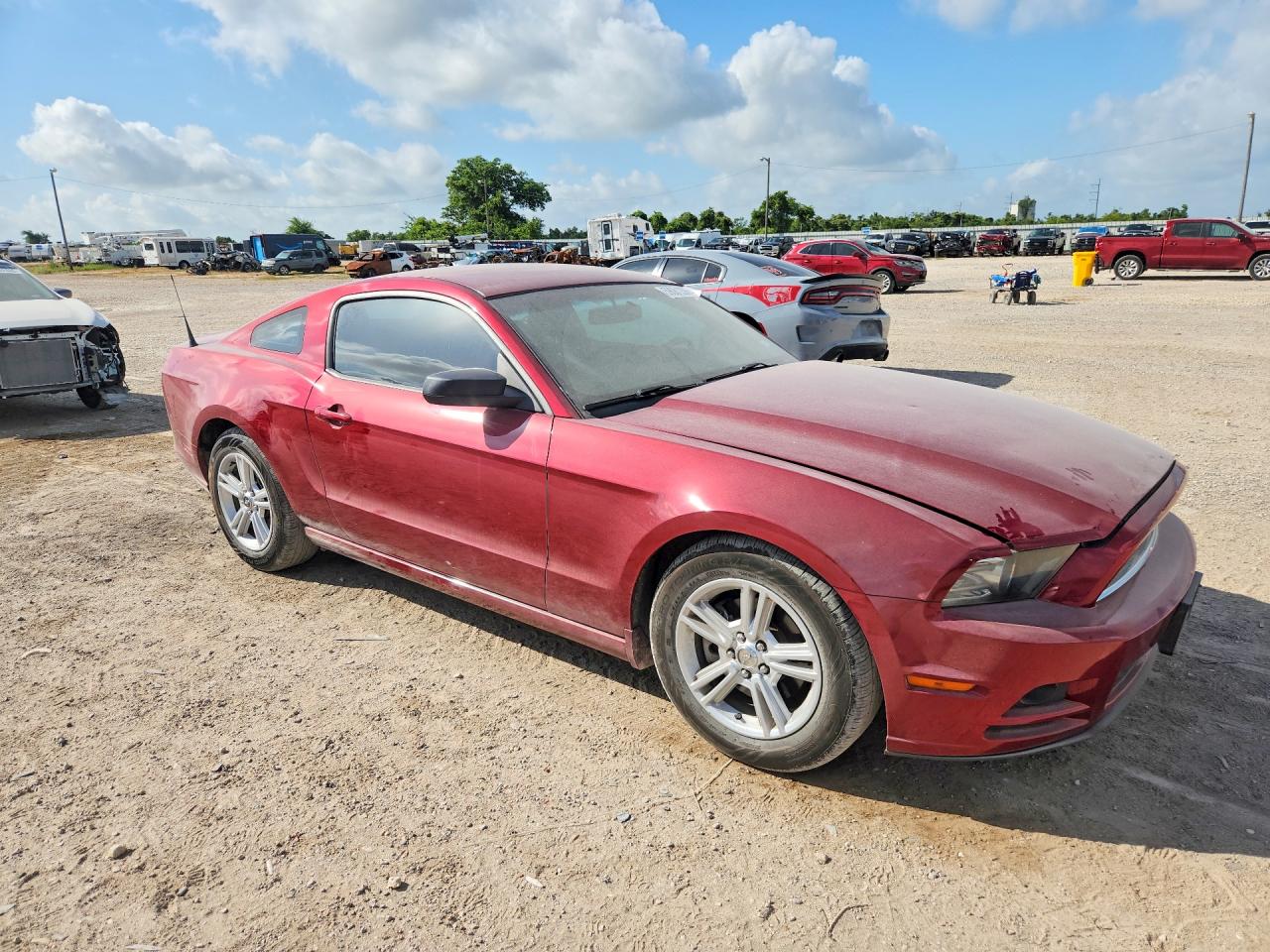 2014 Ford Mustang Maroon vin: 1ZVBP8AM0E5332614