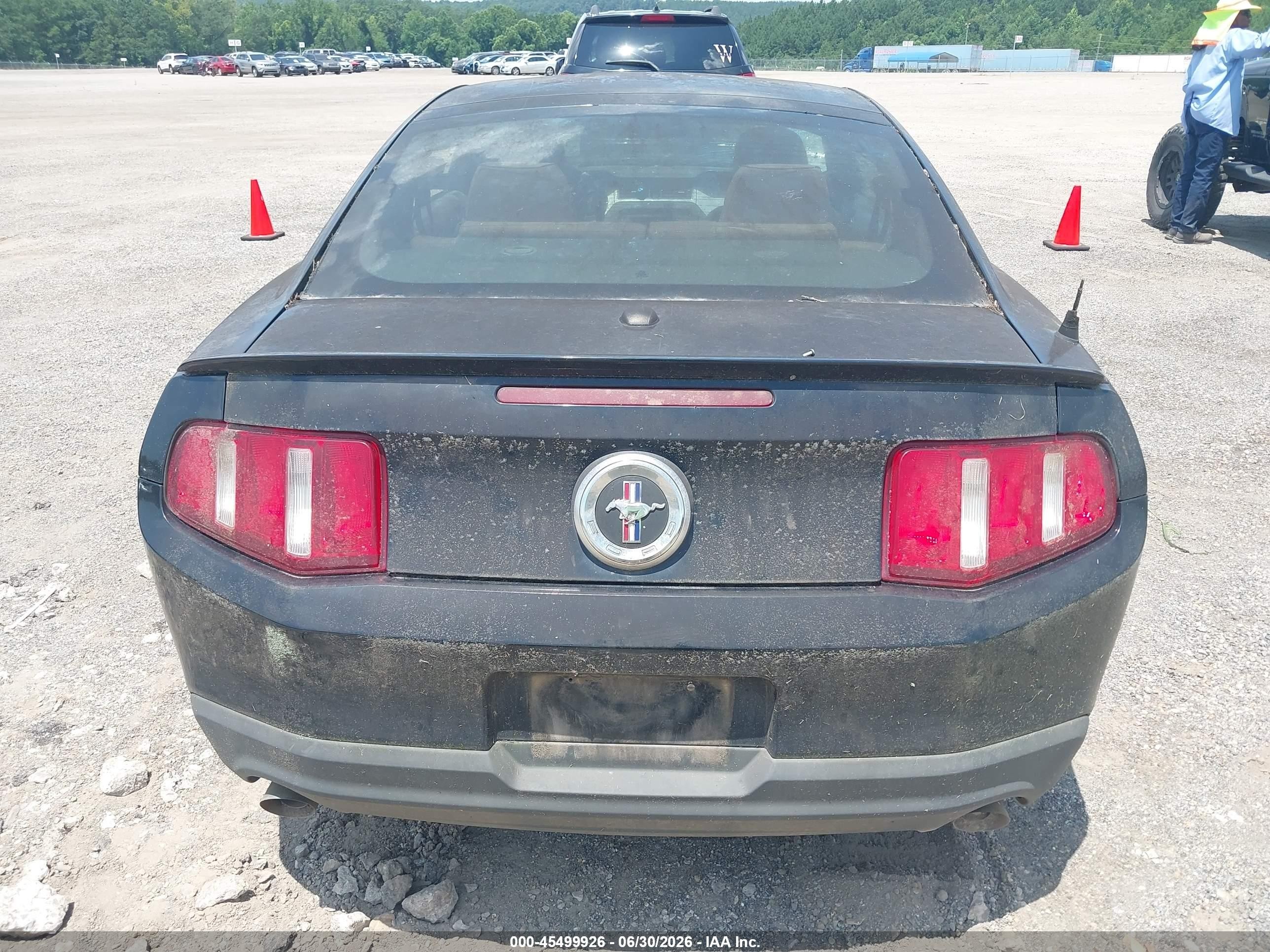2011 Ford Mustang V6/v6 Premium Black vin: 1ZVBP8AM1B5101507
