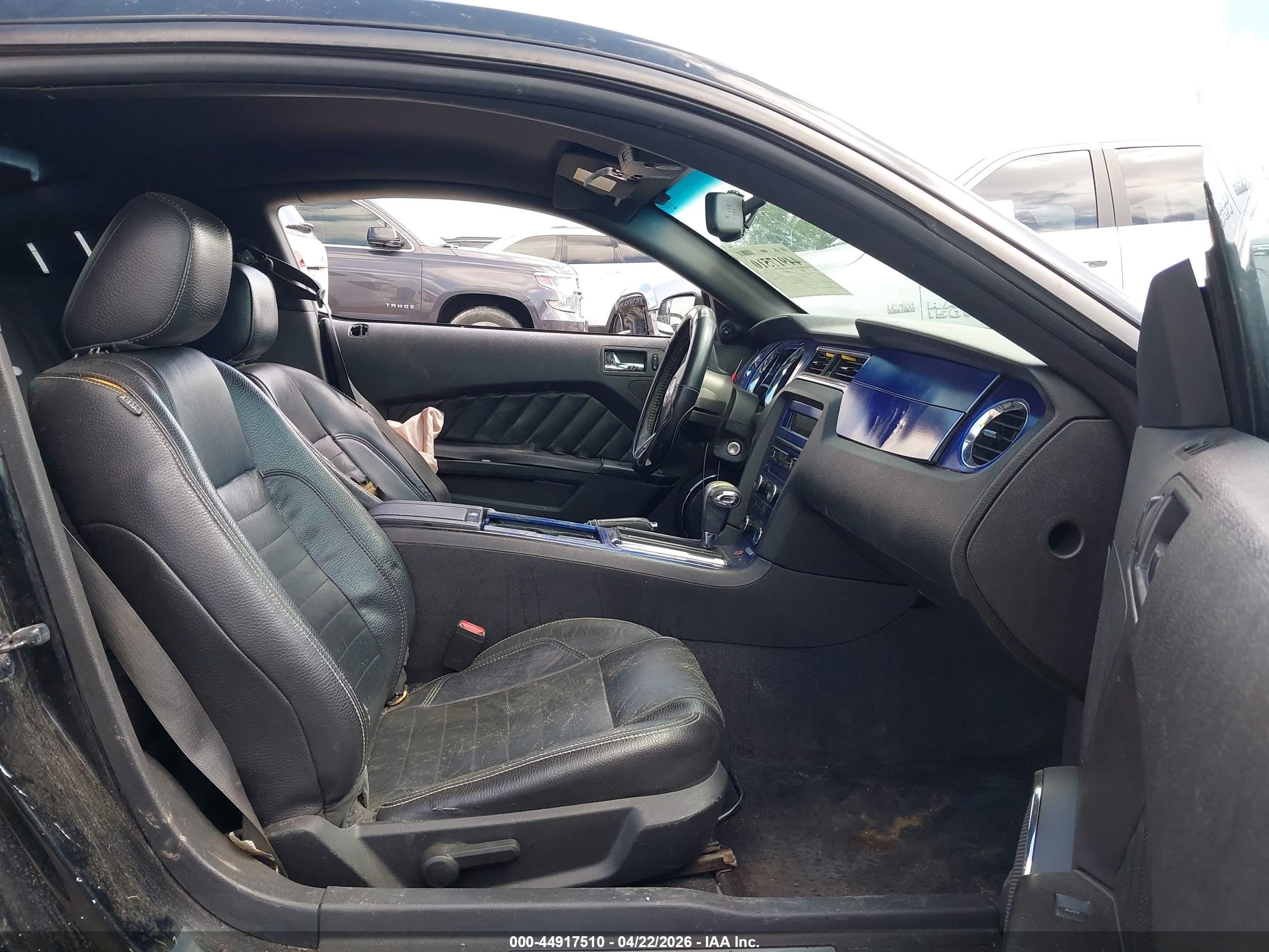 2011 Ford Mustang V6 Premium Черный vin: 1ZVBP8AM1B5103659