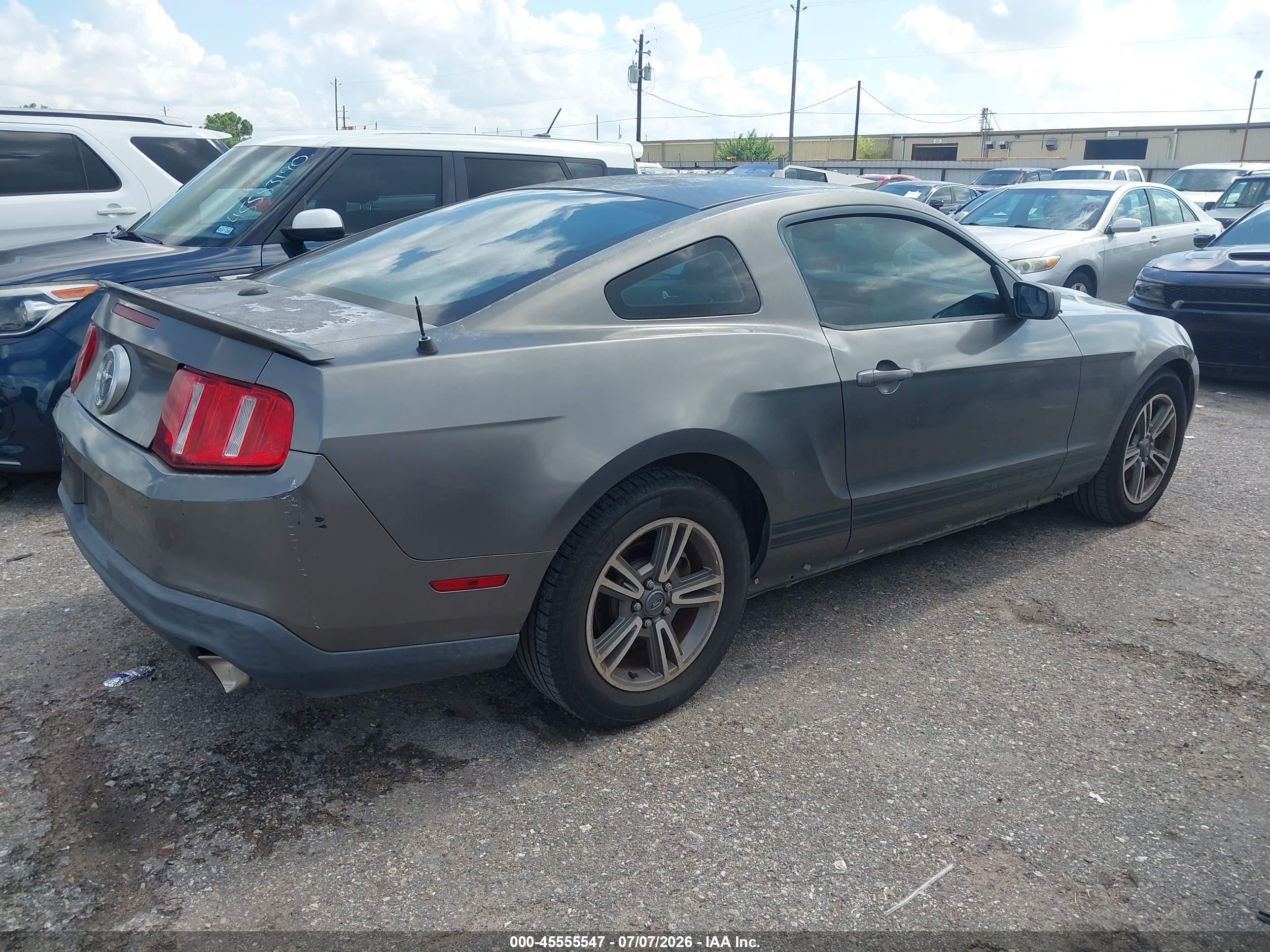 2011 Ford Mustang V6/v6 Premium Gray vin: 1ZVBP8AM1B5111390
