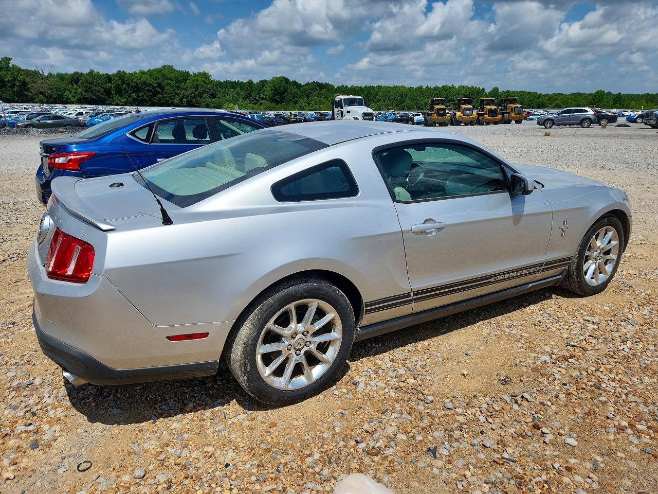 2011 Ford Mustang Silver vin: 1ZVBP8AM1B5121790