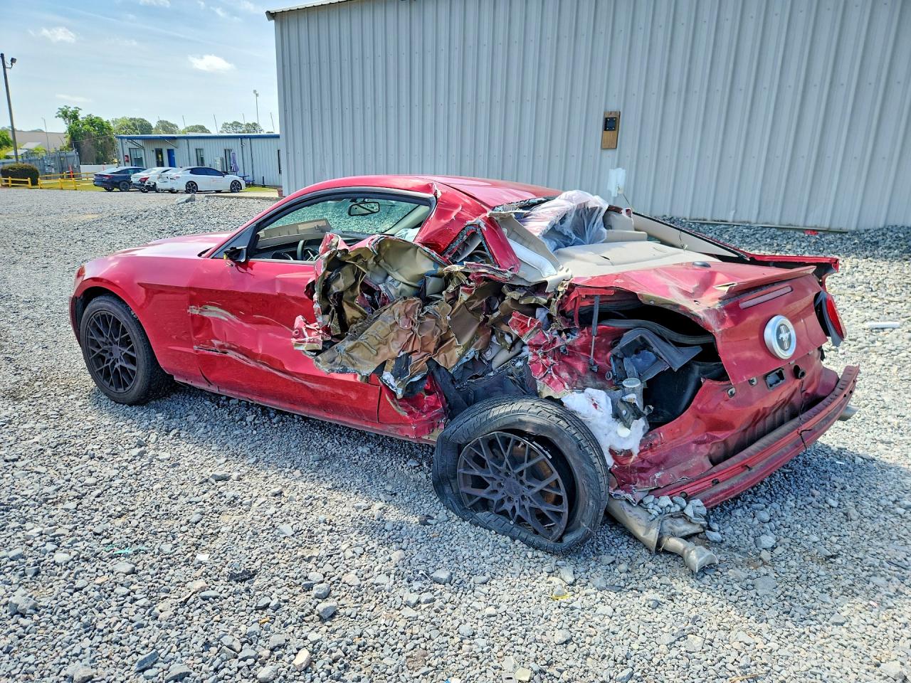 2011 Ford Mustang Красный vin: 1ZVBP8AM1B5133048