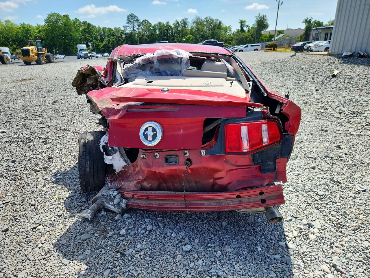 2011 Ford Mustang Красный vin: 1ZVBP8AM1B5133048