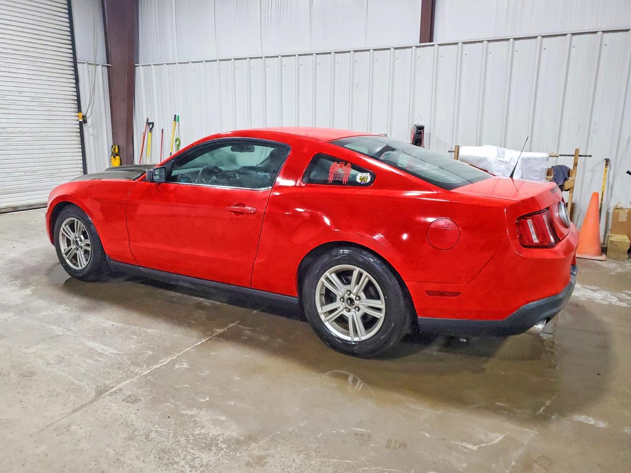 2011 Ford Mustang Red vin: 1ZVBP8AM1B5148813