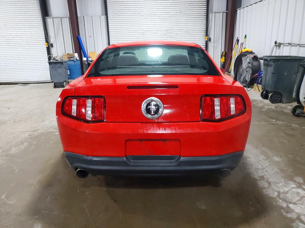 2011 Ford Mustang Red vin: 1ZVBP8AM1B5148813