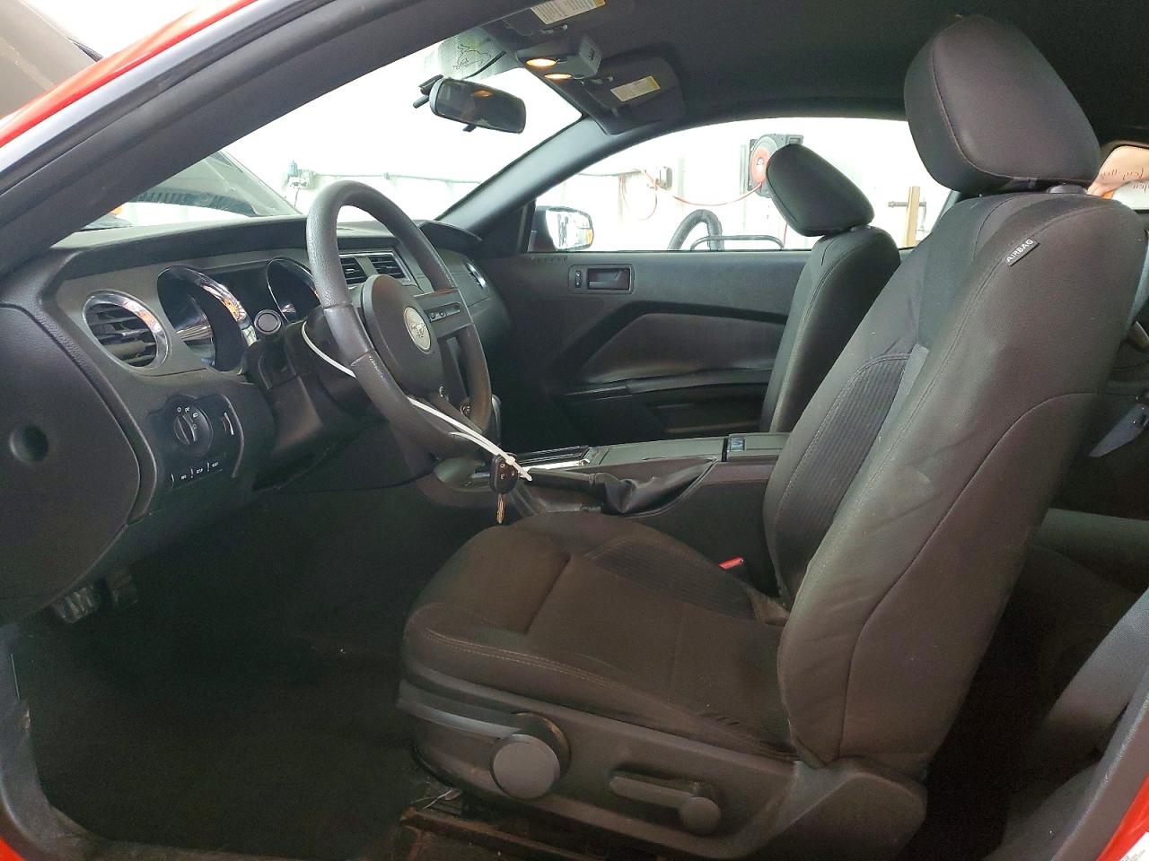 2011 Ford Mustang Red vin: 1ZVBP8AM1B5148813