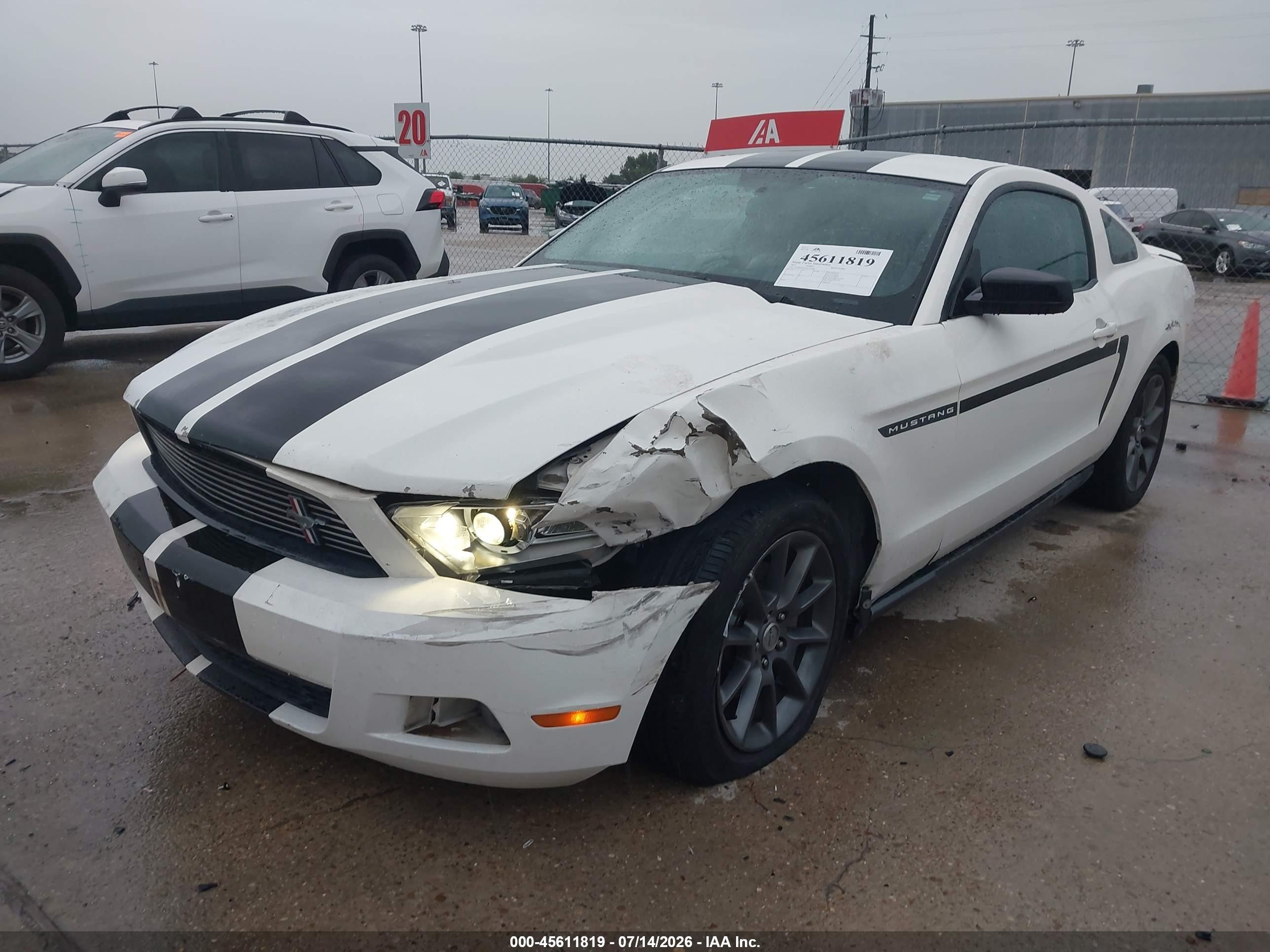2011 Ford Mustang V6 Premium White vin: 1ZVBP8AM1B5157060