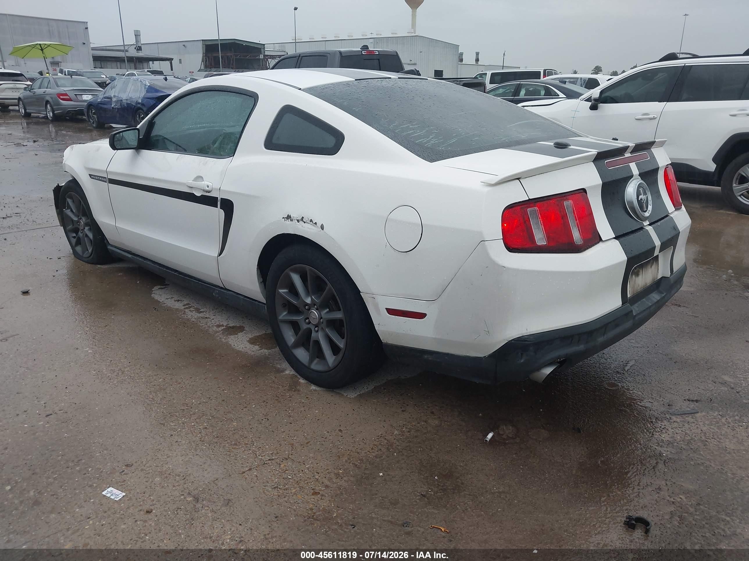 2011 Ford Mustang V6 Premium White vin: 1ZVBP8AM1B5157060