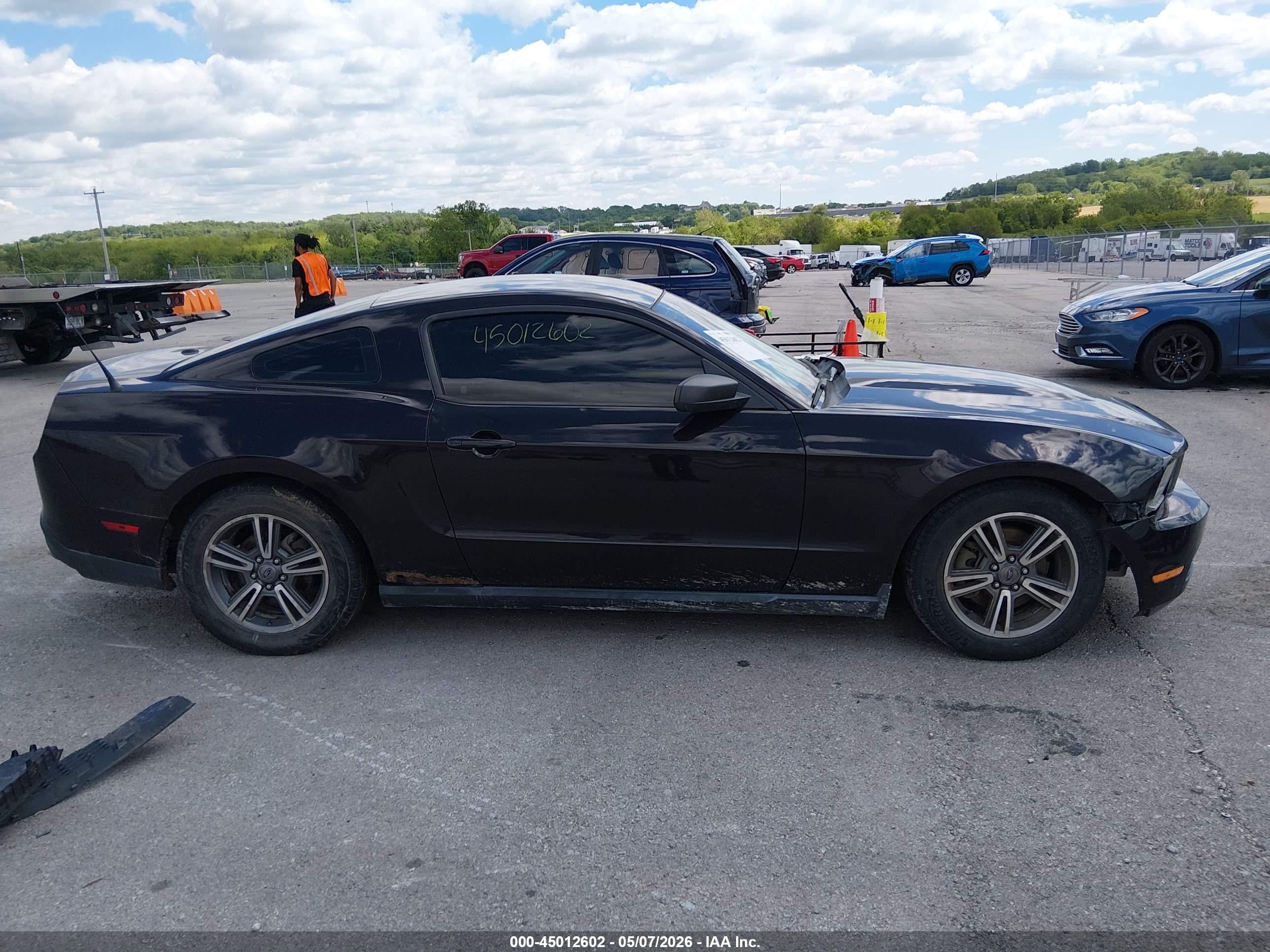 2012 Ford Mustang V6 Premium Black vin: 1ZVBP8AM1C5207232