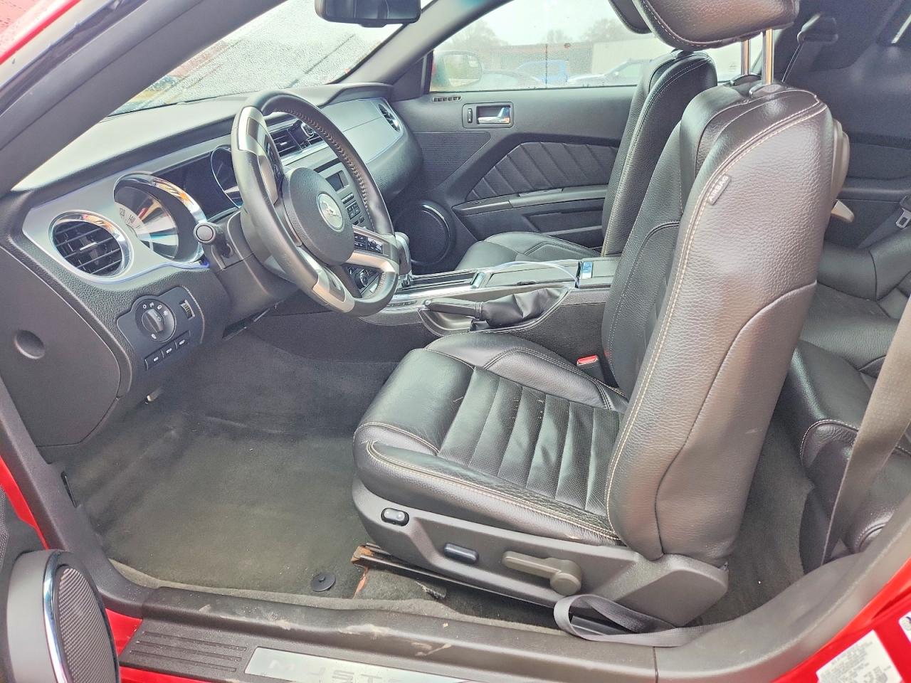 2012 Ford Mustang Red vin: 1ZVBP8AM1C5225679