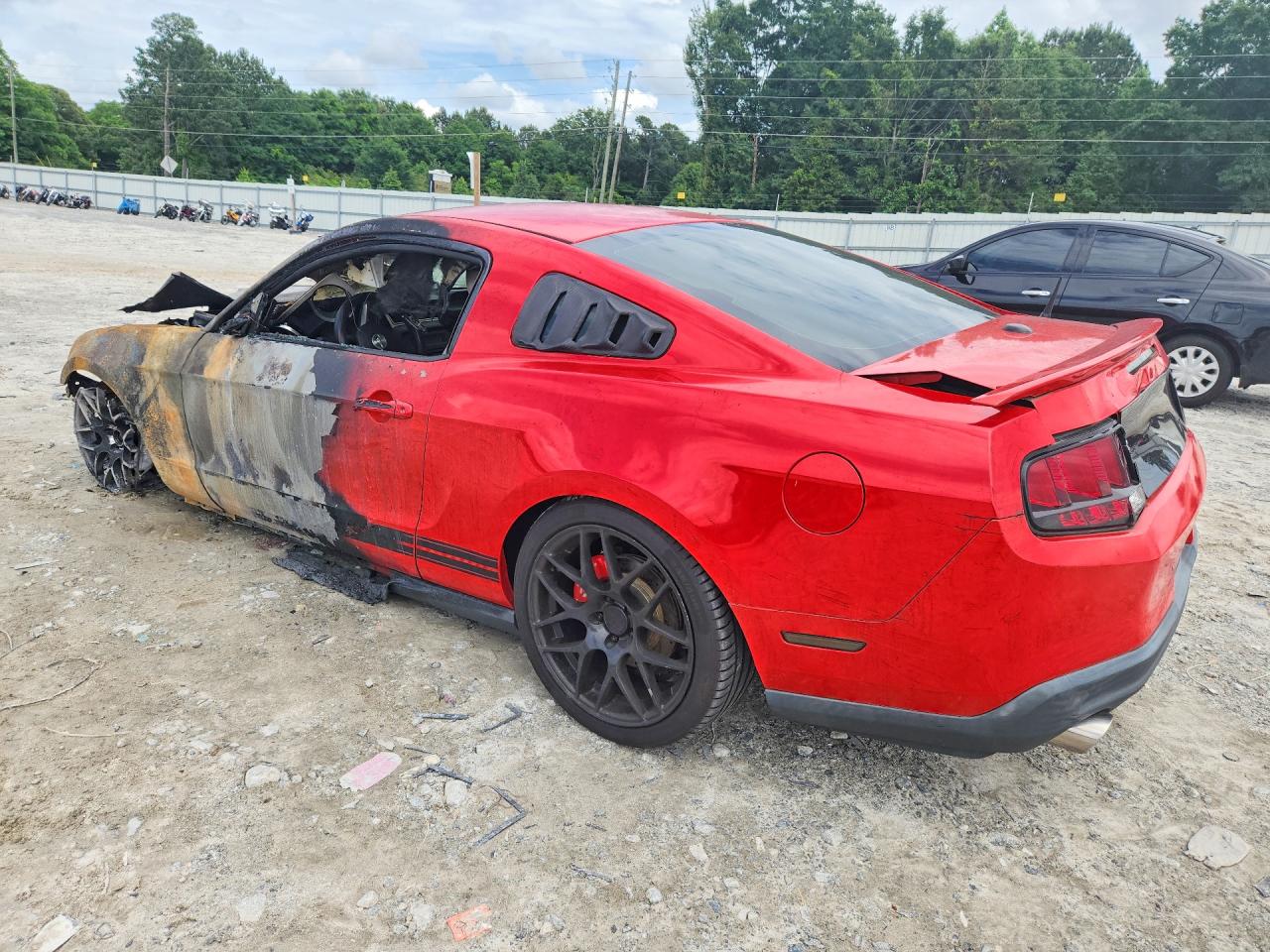 2012 Ford Mustang Red vin: 1ZVBP8AM1C5242451