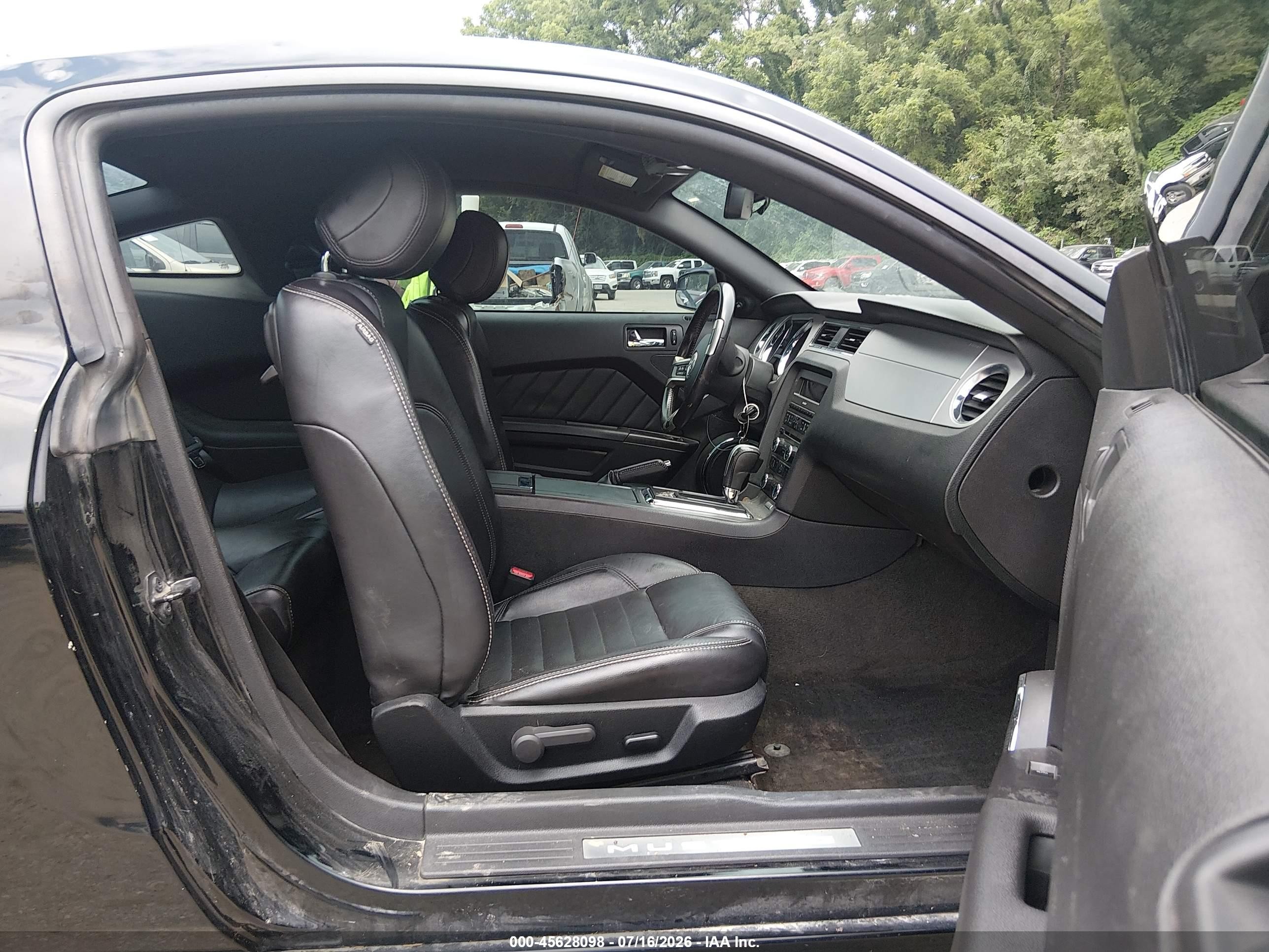 2013 Ford Mustang V6/v6 Premium Black vin: 1ZVBP8AM1D5257453