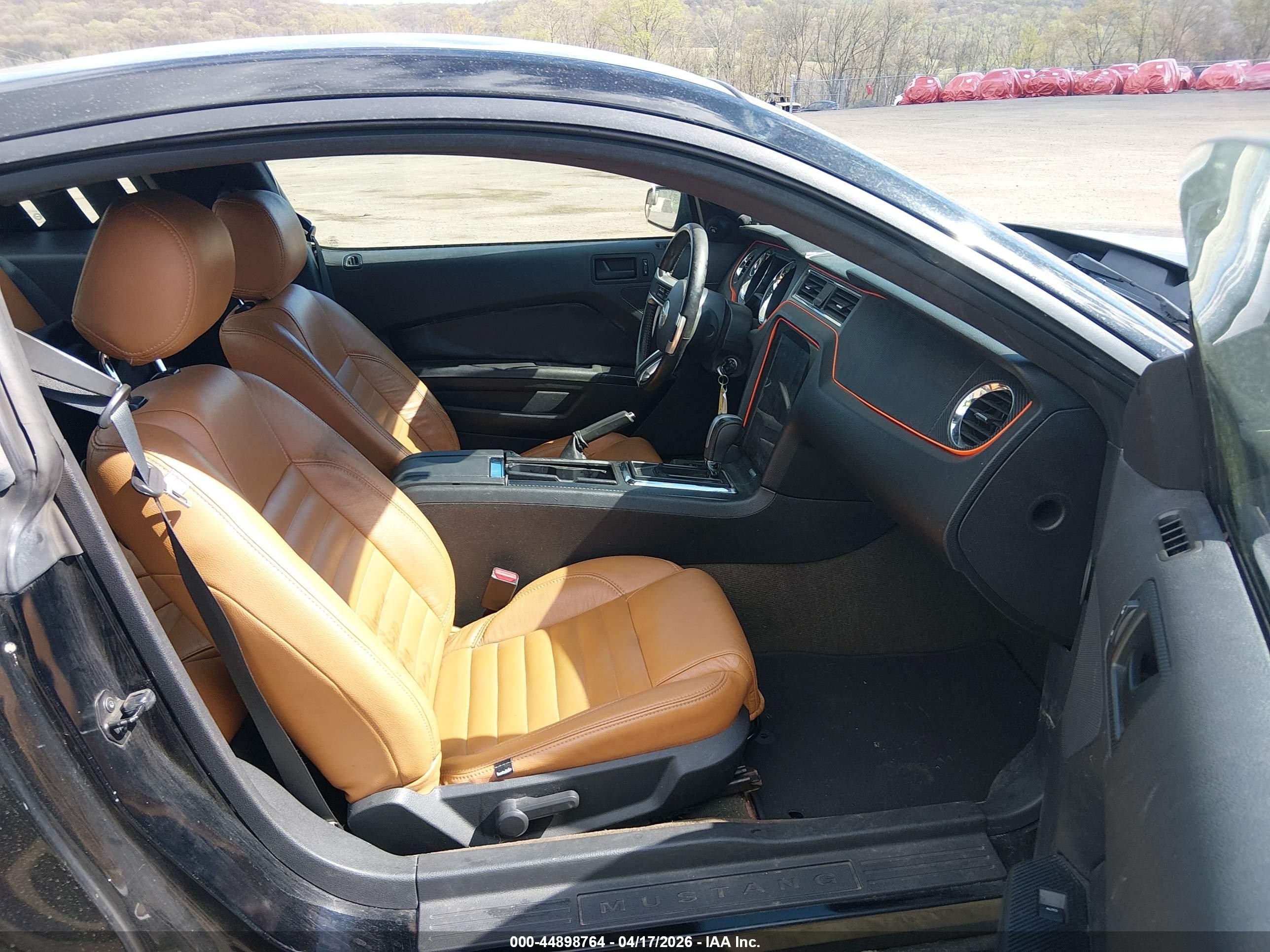 2013 Ford Mustang V6 Black vin: 1ZVBP8AM1D5280750