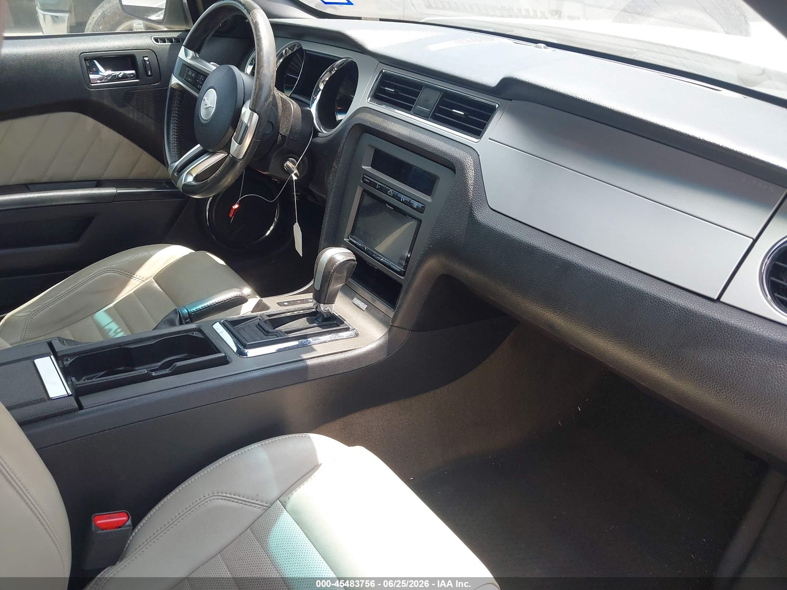 2014 Ford Mustang V6 Premium White vin: 1ZVBP8AM1E5206214