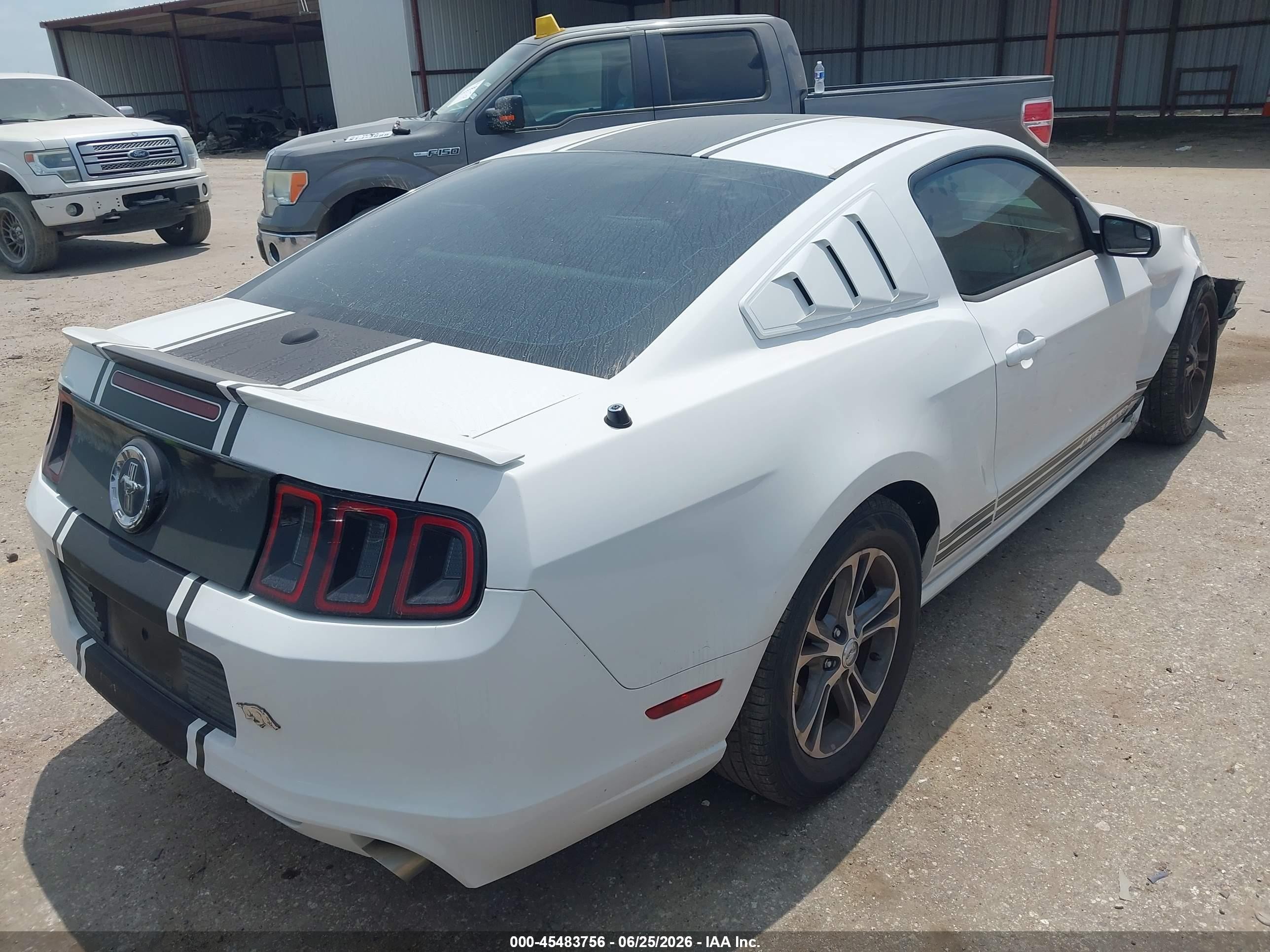 2014 Ford Mustang V6 Premium White vin: 1ZVBP8AM1E5206214