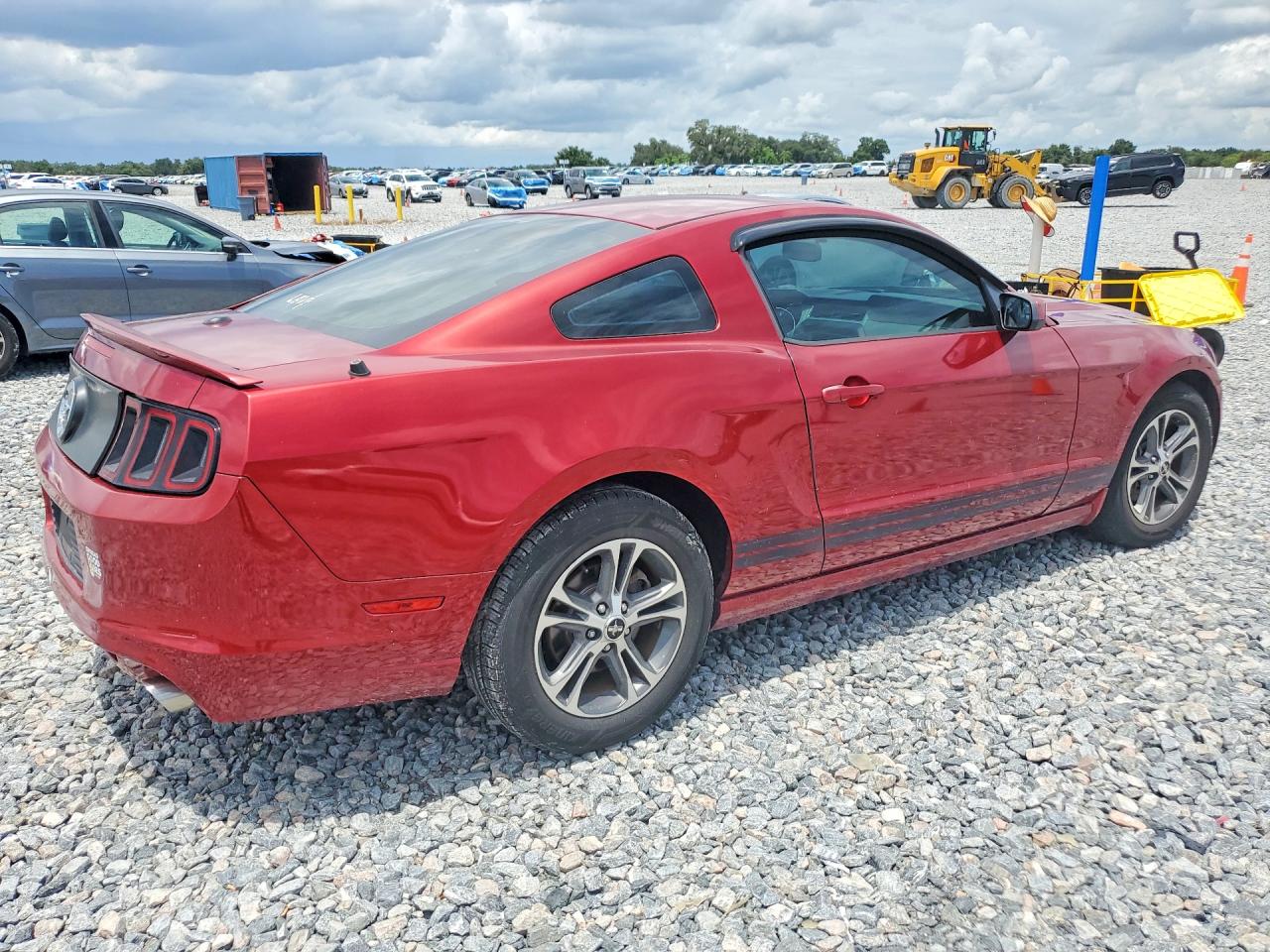 2014 Ford Mustang Red vin: 1ZVBP8AM1E5240444