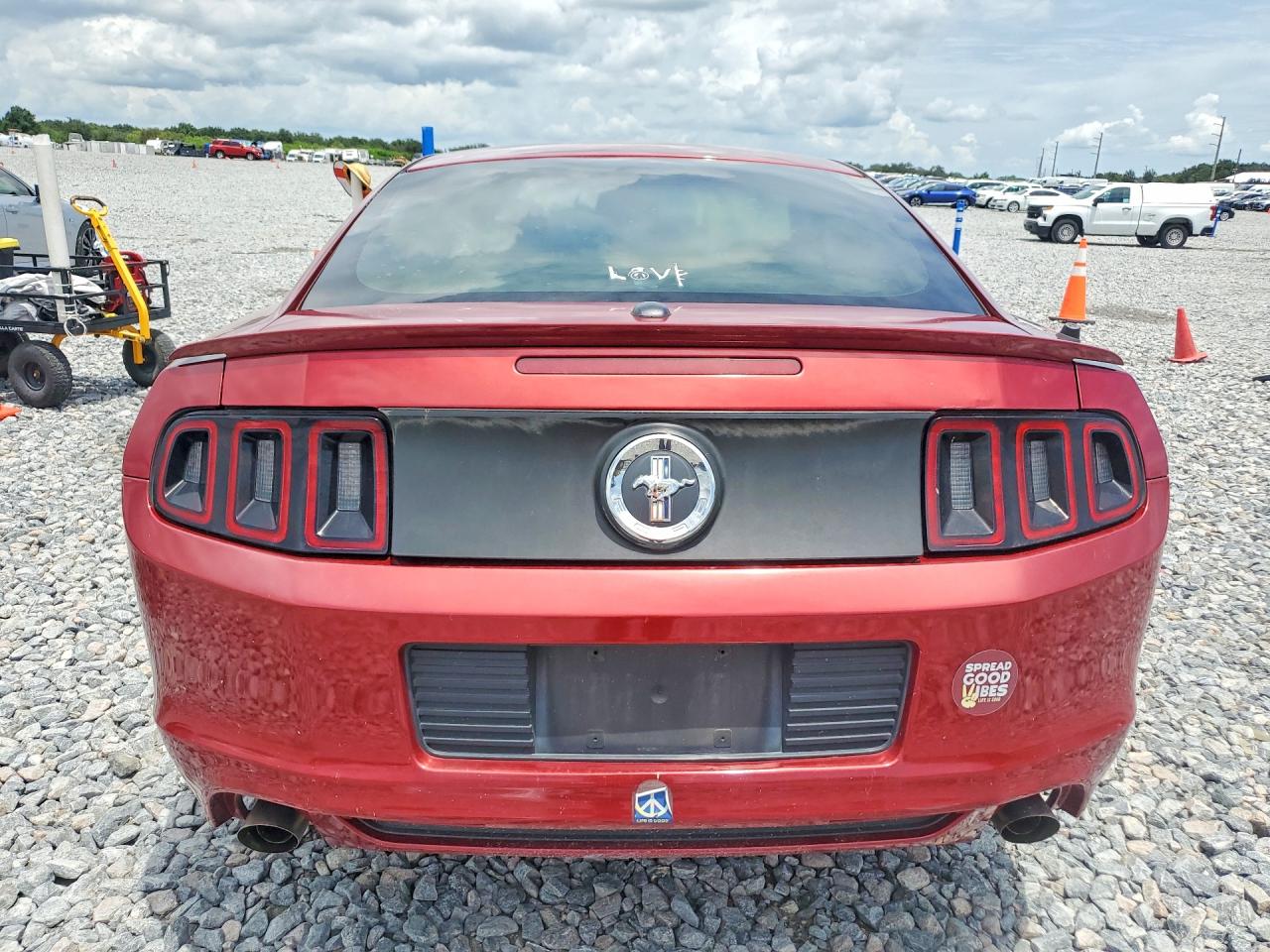 2014 Ford Mustang Red vin: 1ZVBP8AM1E5240444