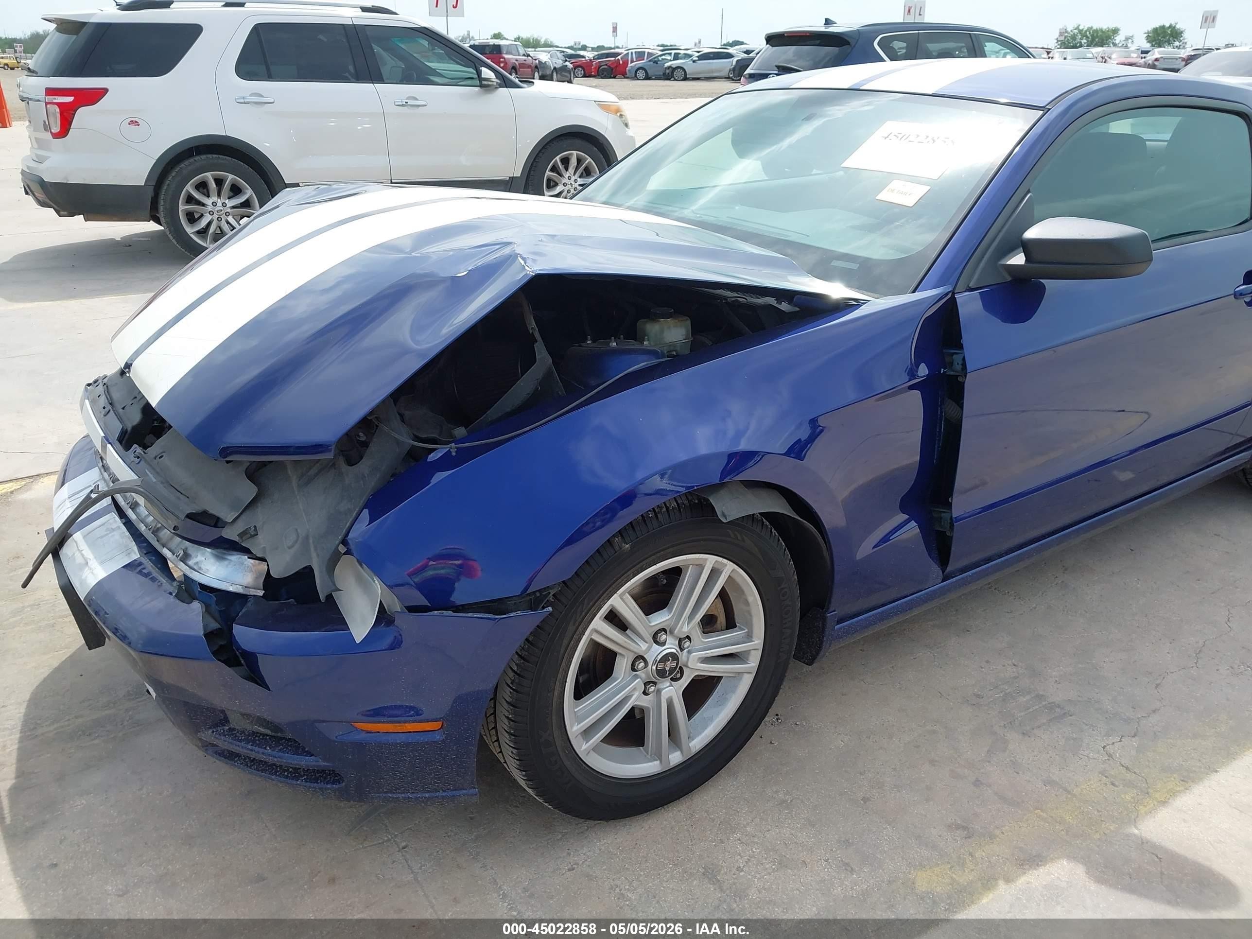 2014 Ford Mustang V6 Blue vin: 1ZVBP8AM1E5250584