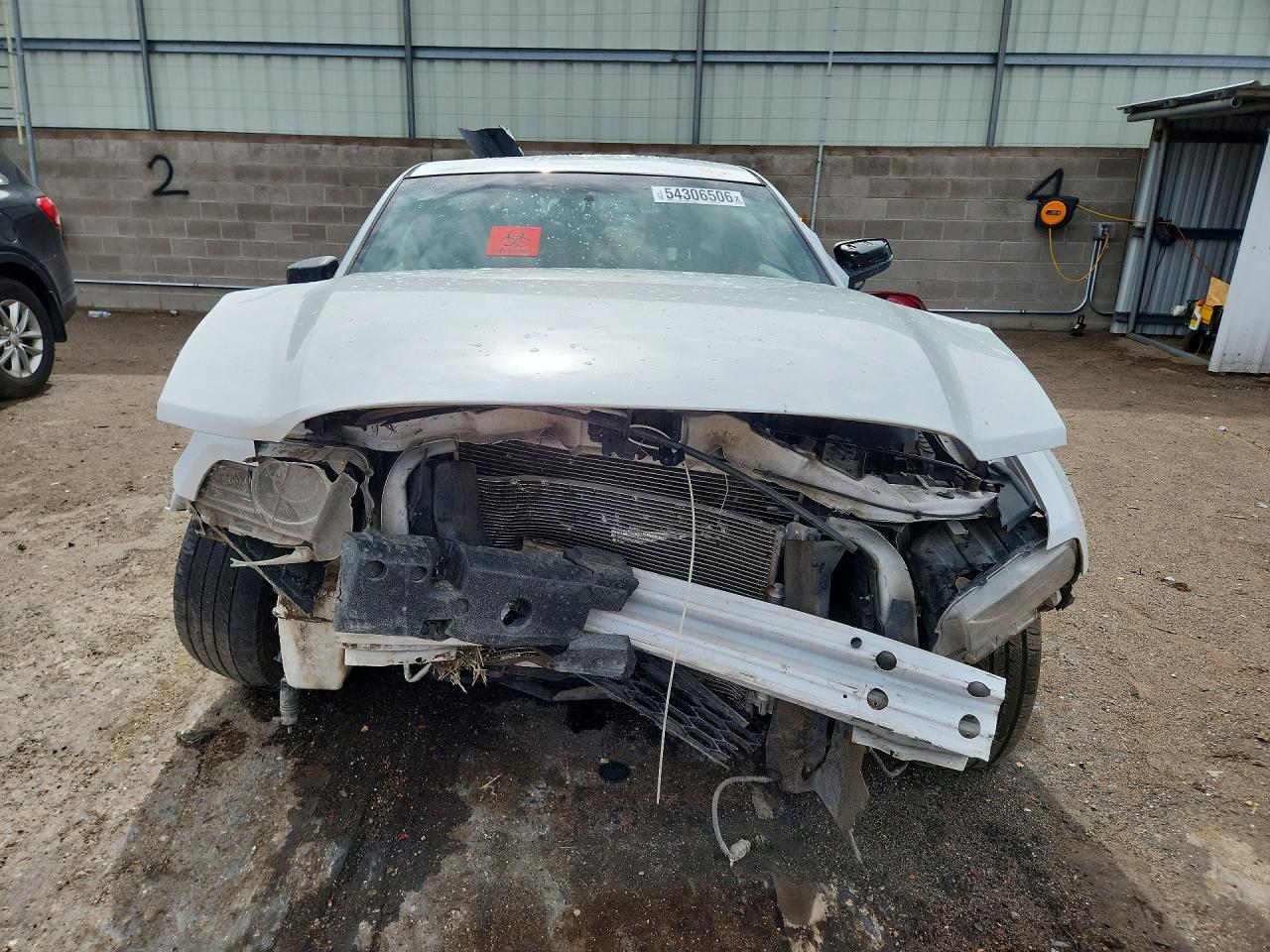 2014 Ford Mustang White vin: 1ZVBP8AM1E5268664