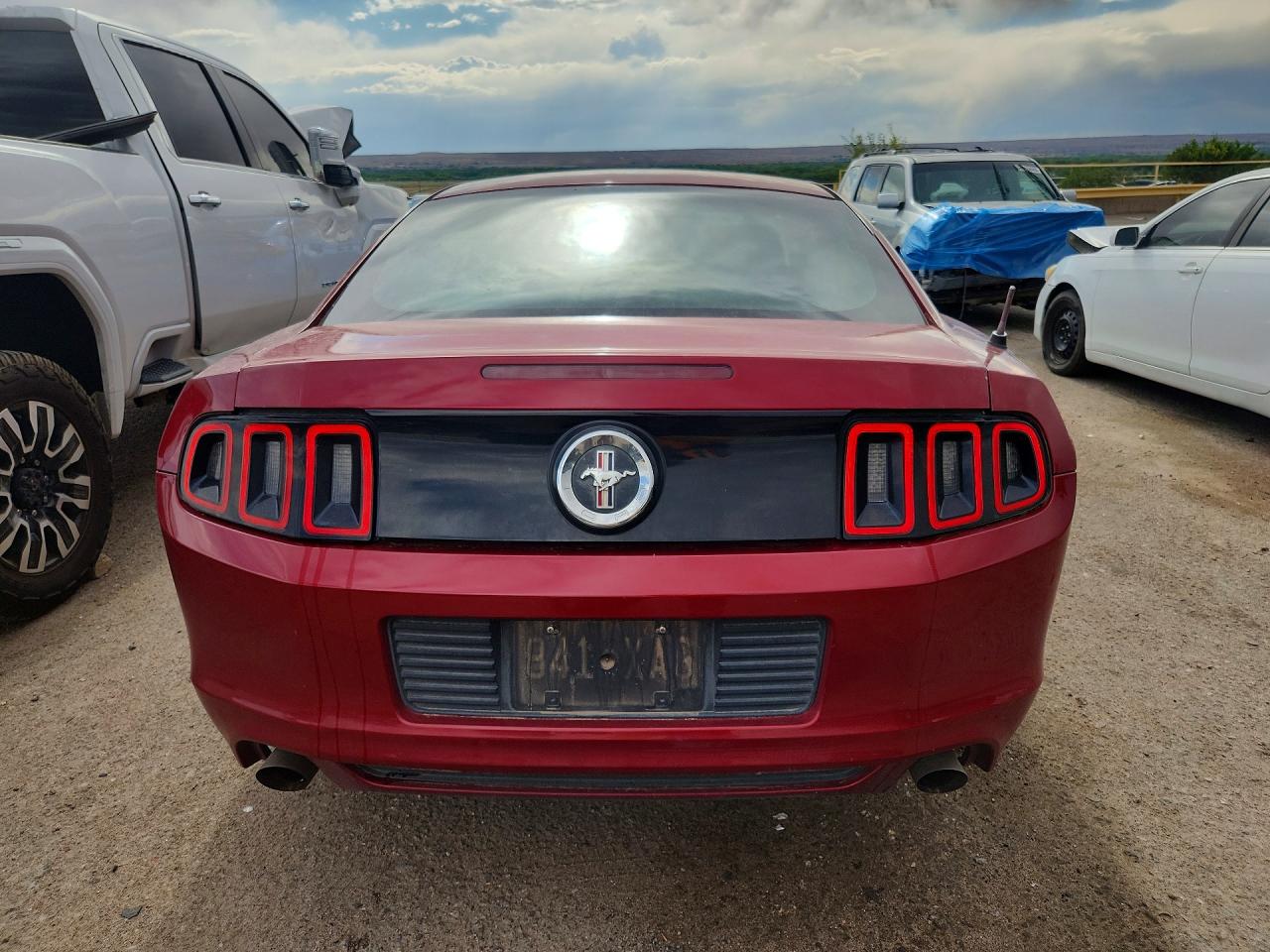 2014 Ford Mustang Red vin: 1ZVBP8AM1E5288770