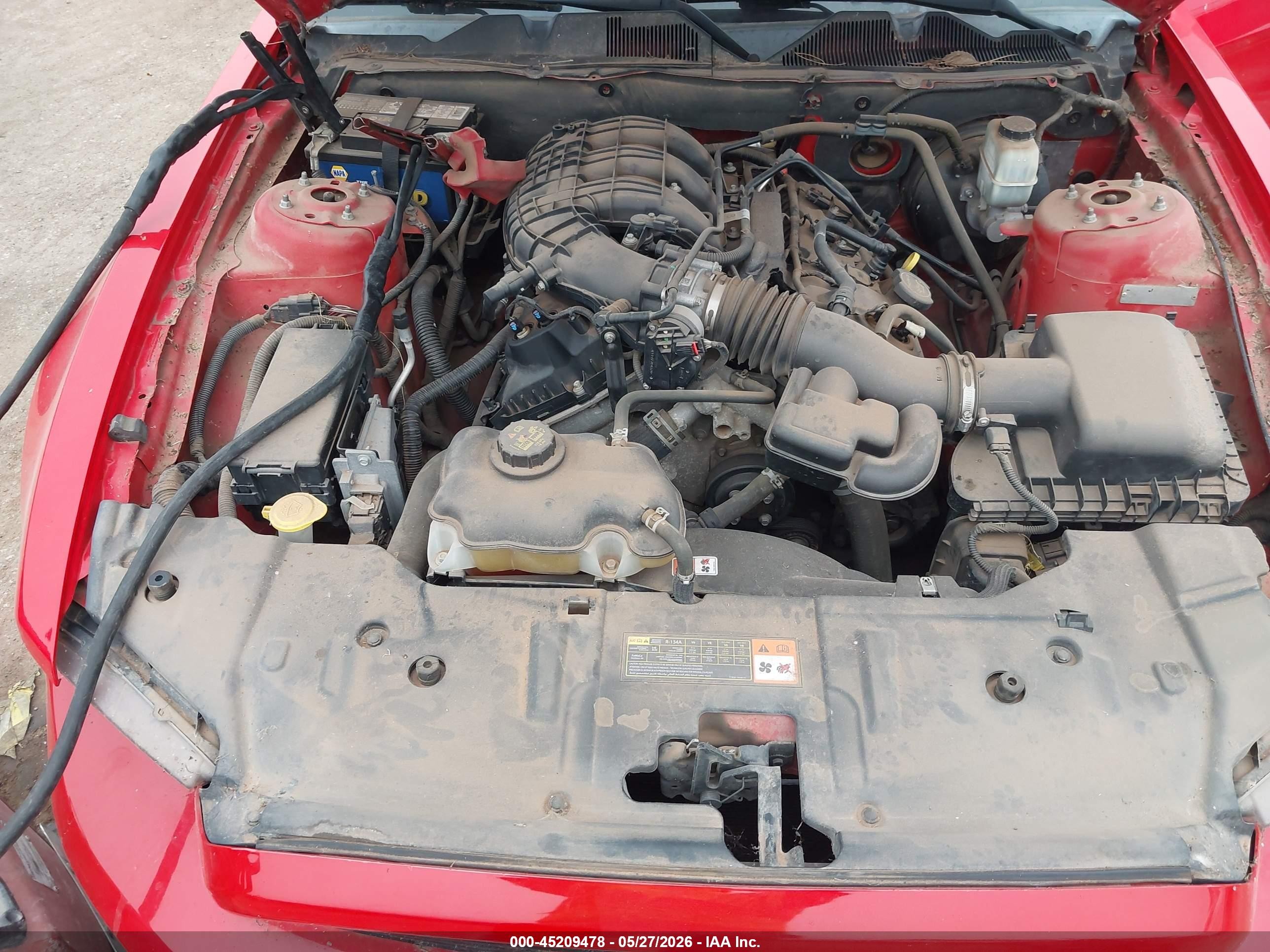 2014 Ford Mustang V6 Red vin: 1ZVBP8AM1E5300500